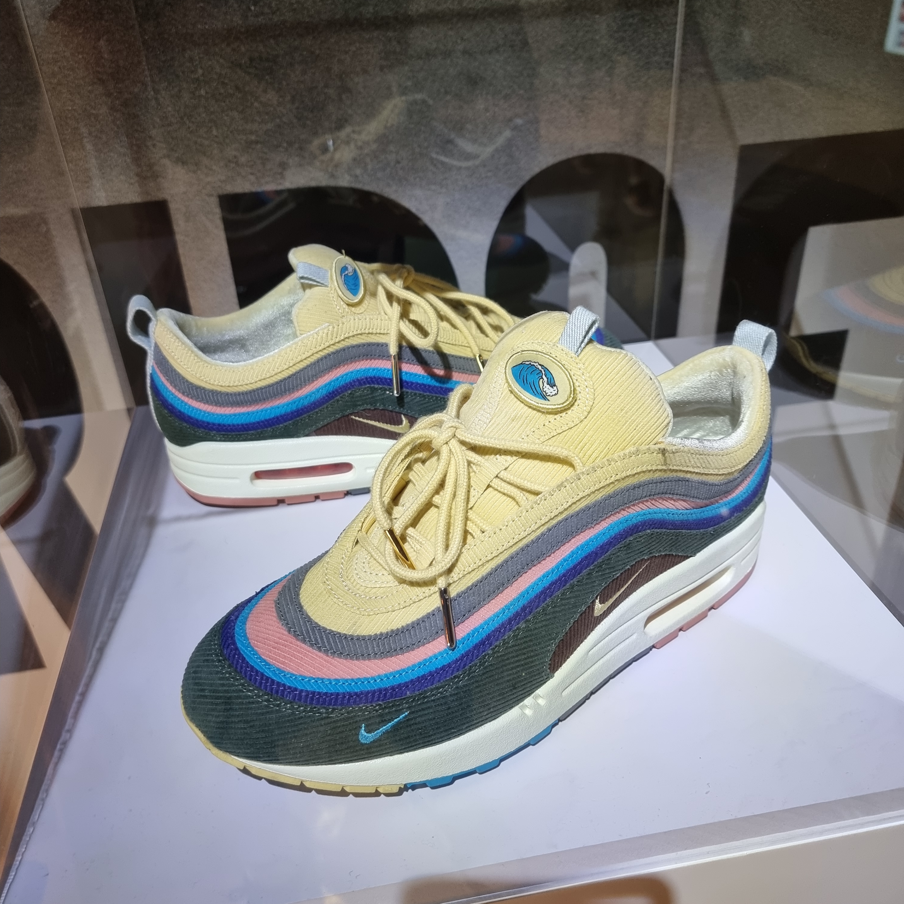 Nike x Sean Wotherspoon Air Max 1/97 착용 스타일