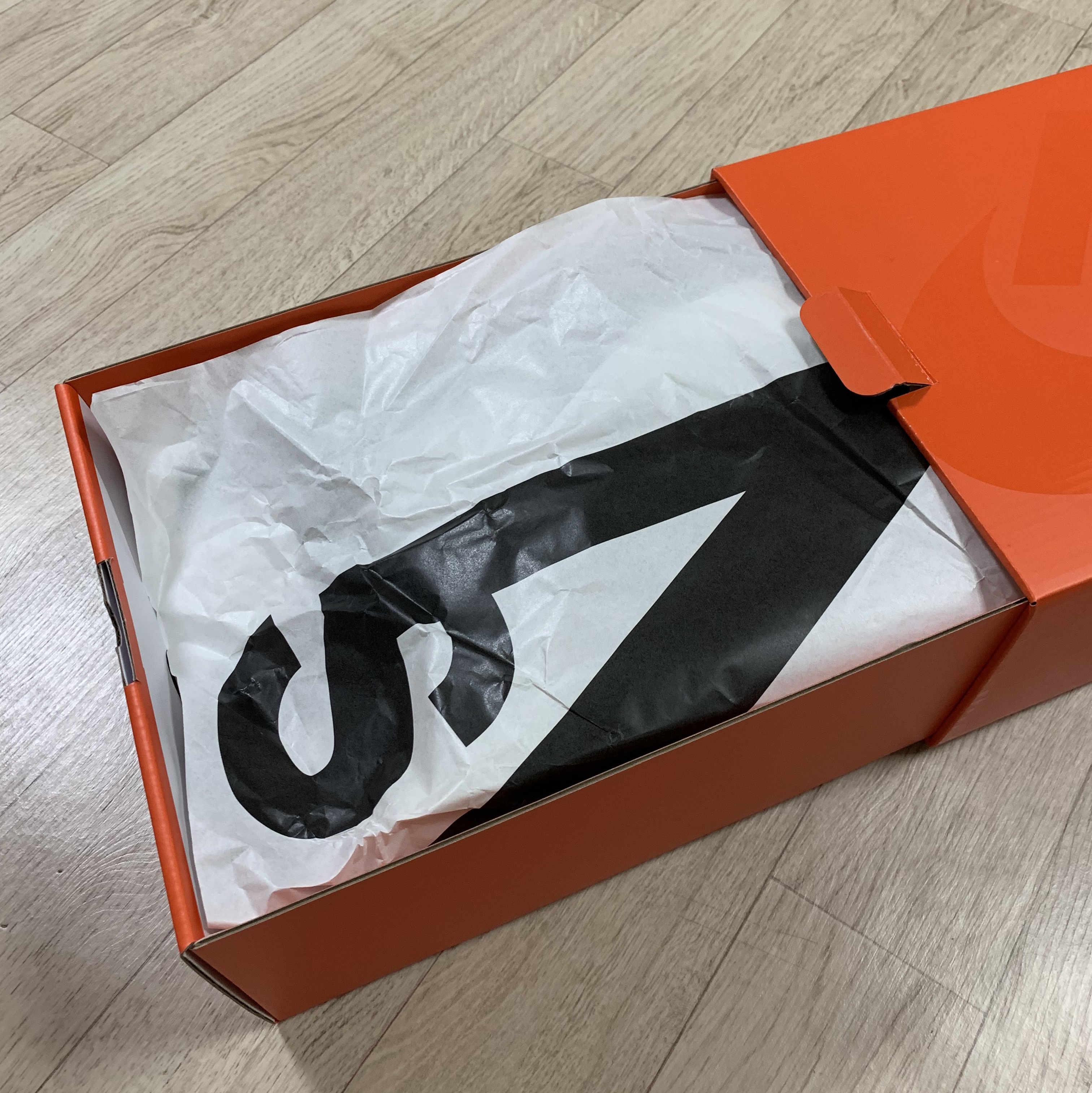 Nike x Sacai LDWaffle Green Multi 착용 스타일 - 2