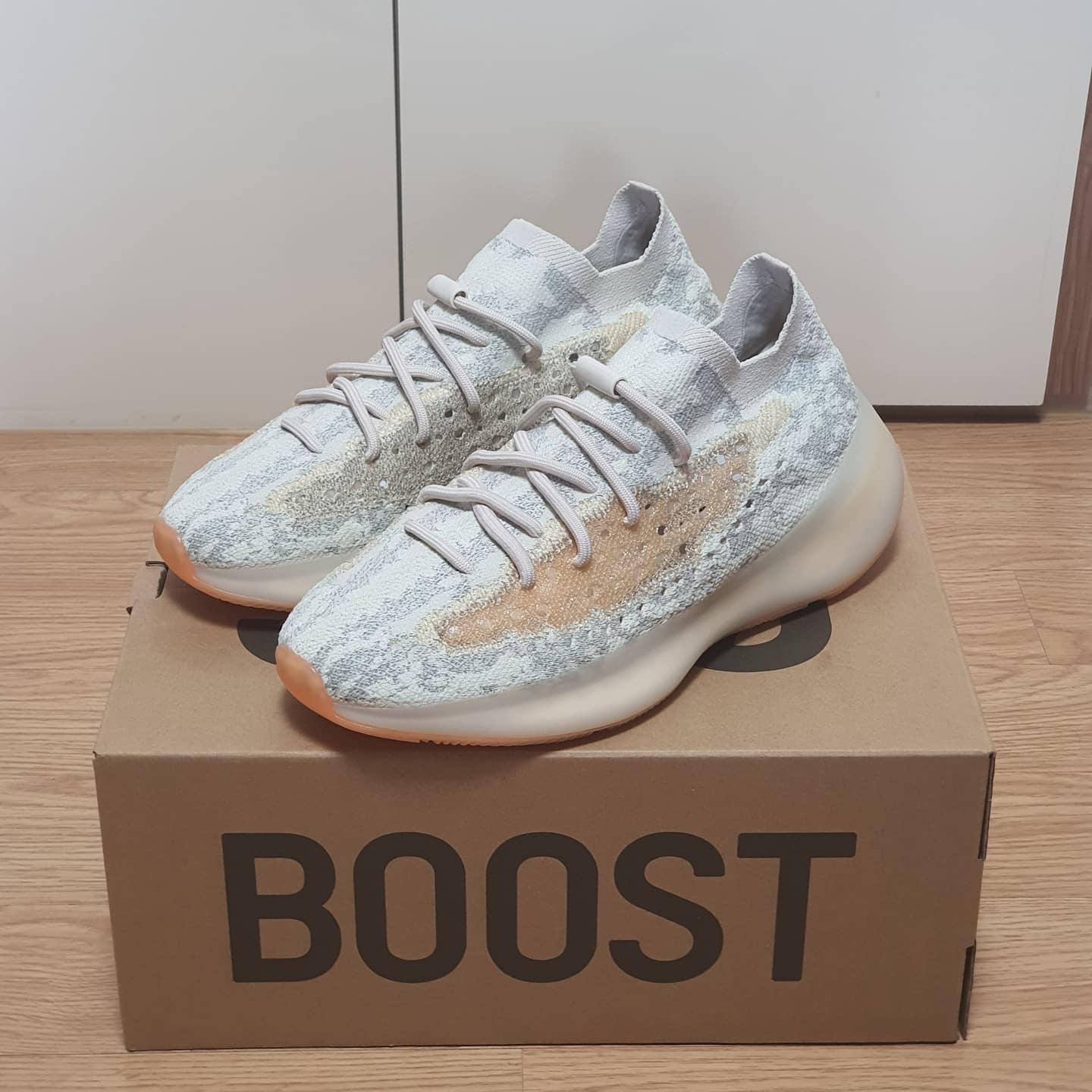 Adidas Yeezy Boost 380 Yecoraite - Reflective 착용 스타일 - 5