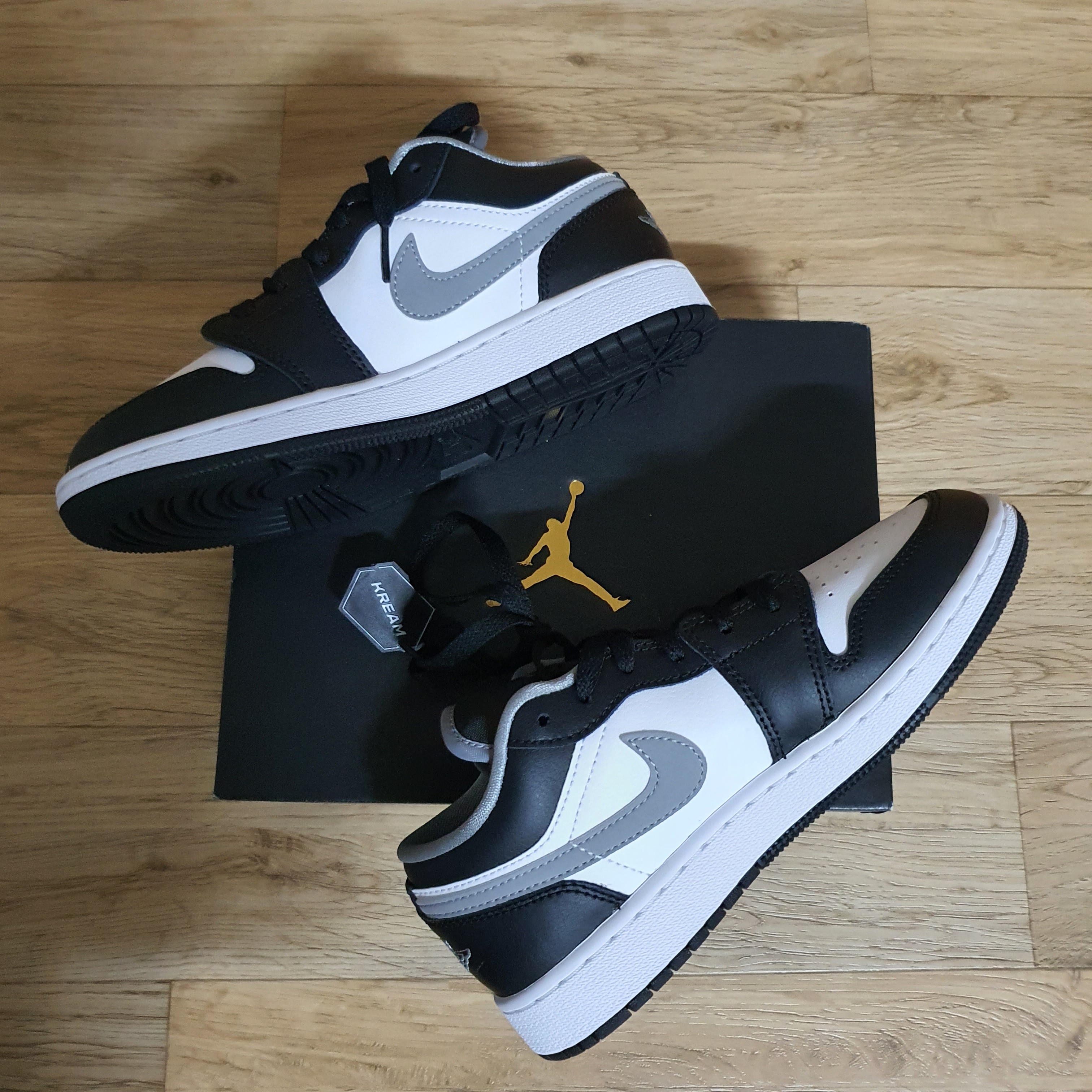 (GS) Jordan 1 Low Black Particle Grey 착용 스타일 - 2