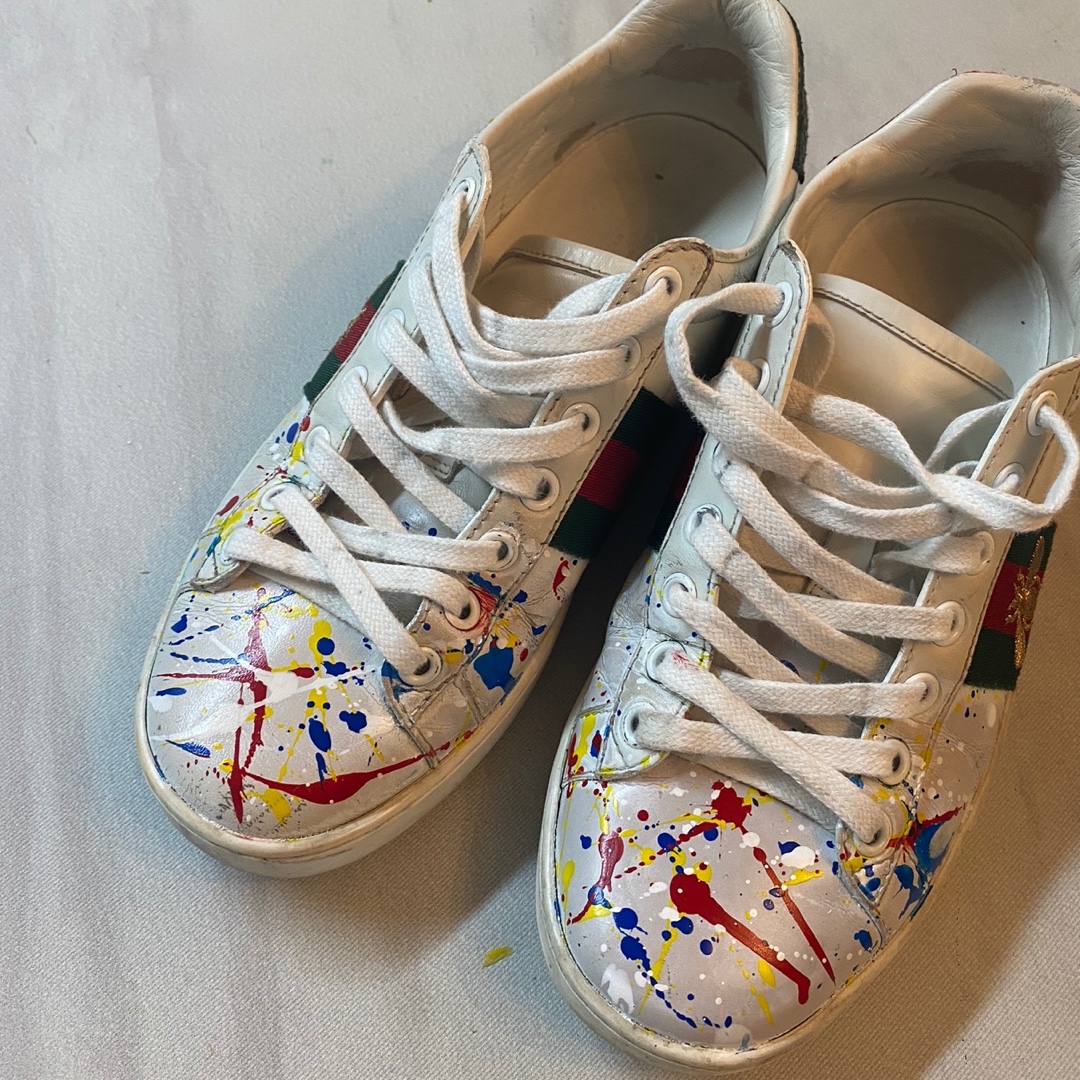 Gucci Ace Embroidered Bee 착용 스타일 - 1