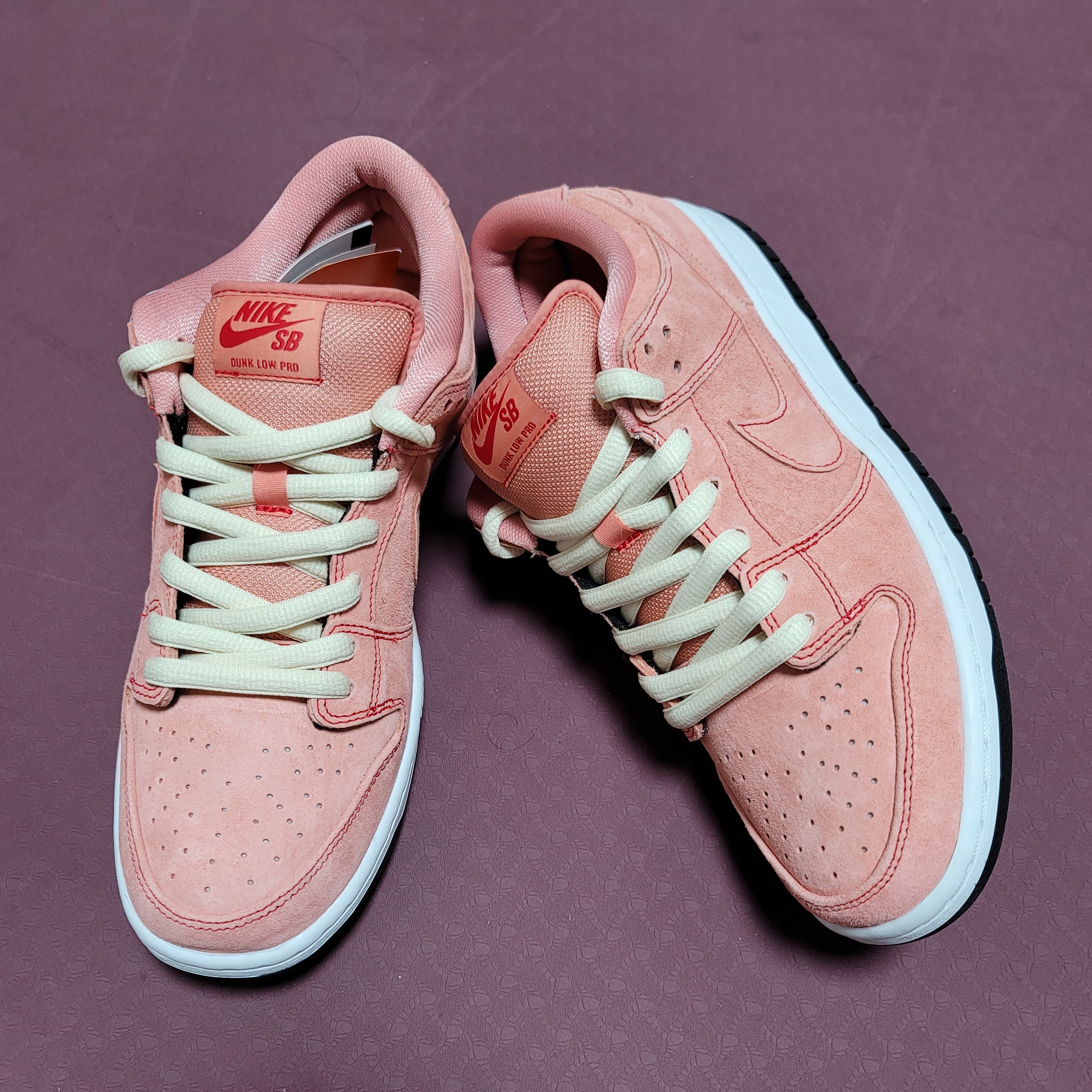 Nike SB Dunk Low Pro Pink Pig 착용 스타일