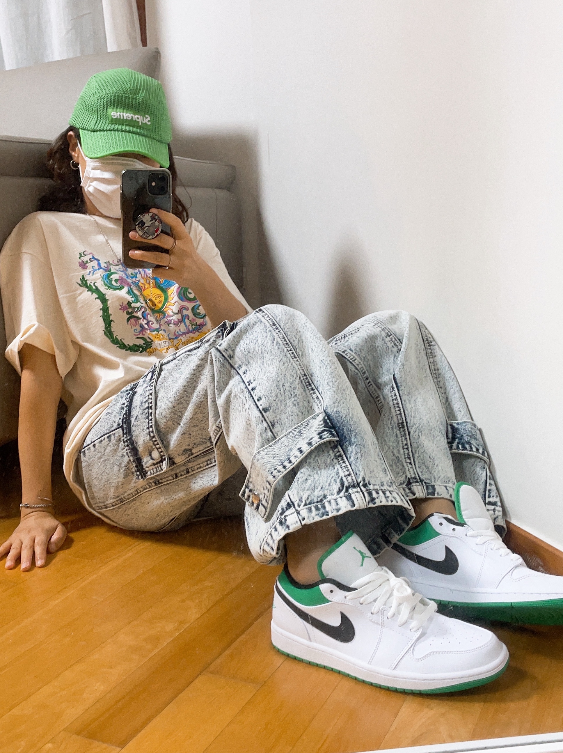 Supreme String Camp Cap Green - 21SS, Supreme Crest T-Shirt Natural - 21SS 착용 스타일 - 2