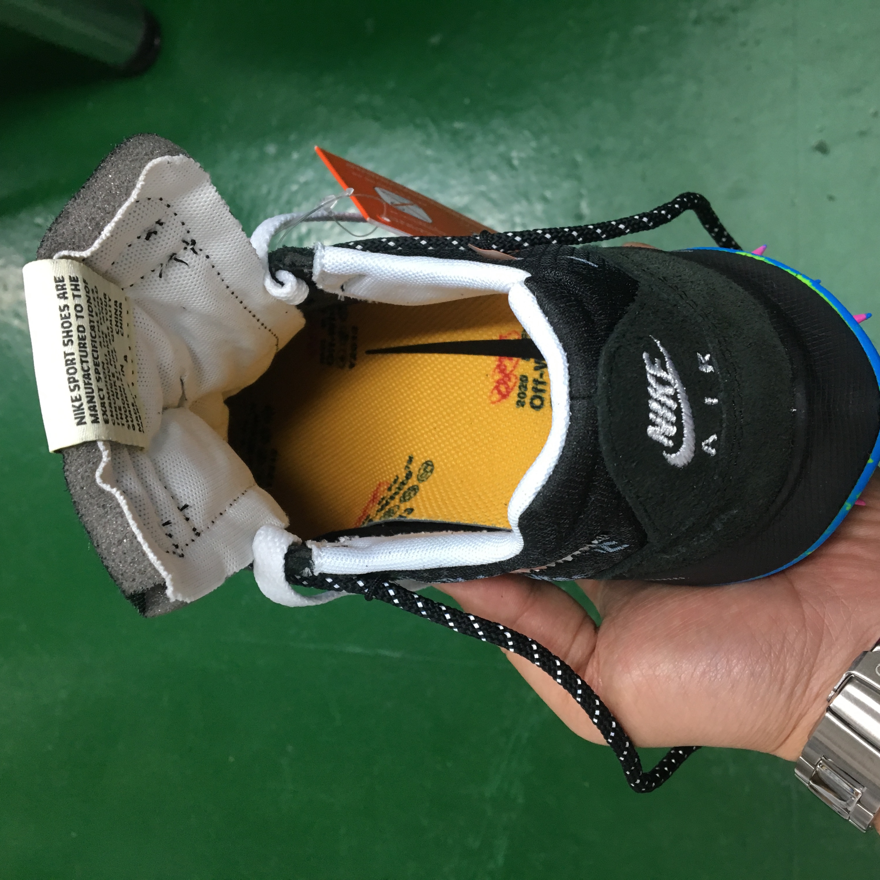 (W) Nike x Off-White Zoom Terra Kiger 5 Black 착용 스타일 - 4