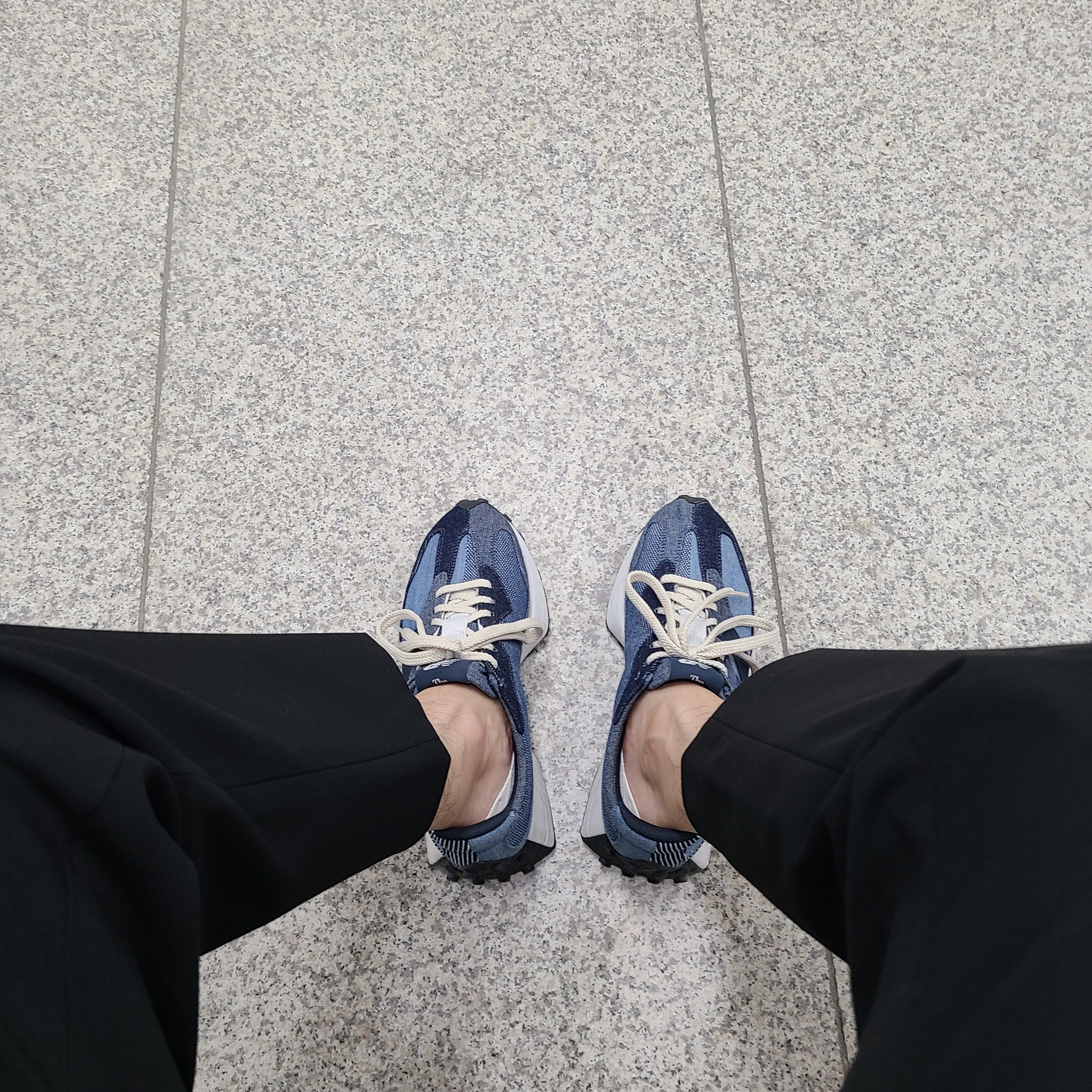 New Balance 327 Eclipse 착용 스타일 - 5