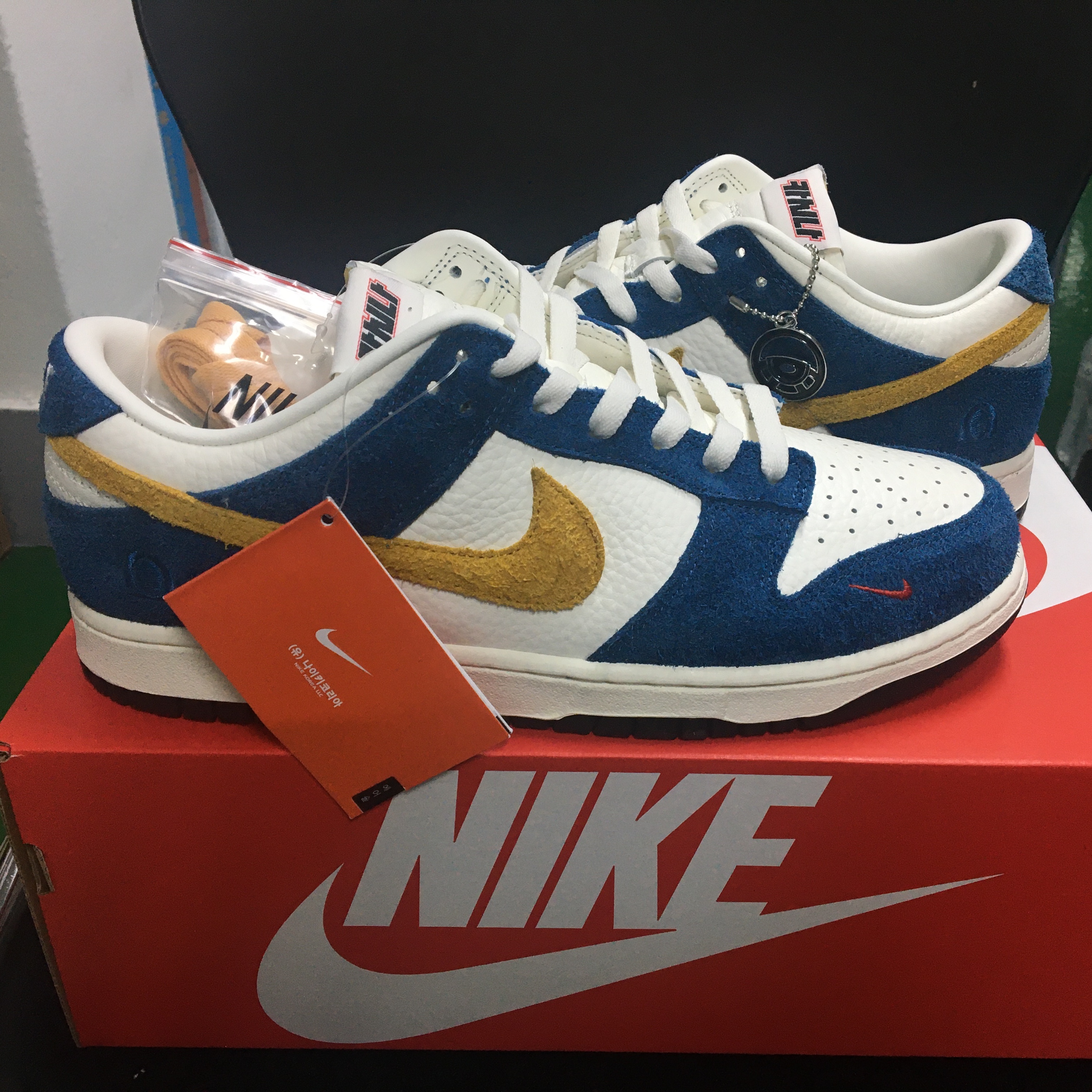 Nike x Kasina Dunk Low 80's Bus 착용 스타일