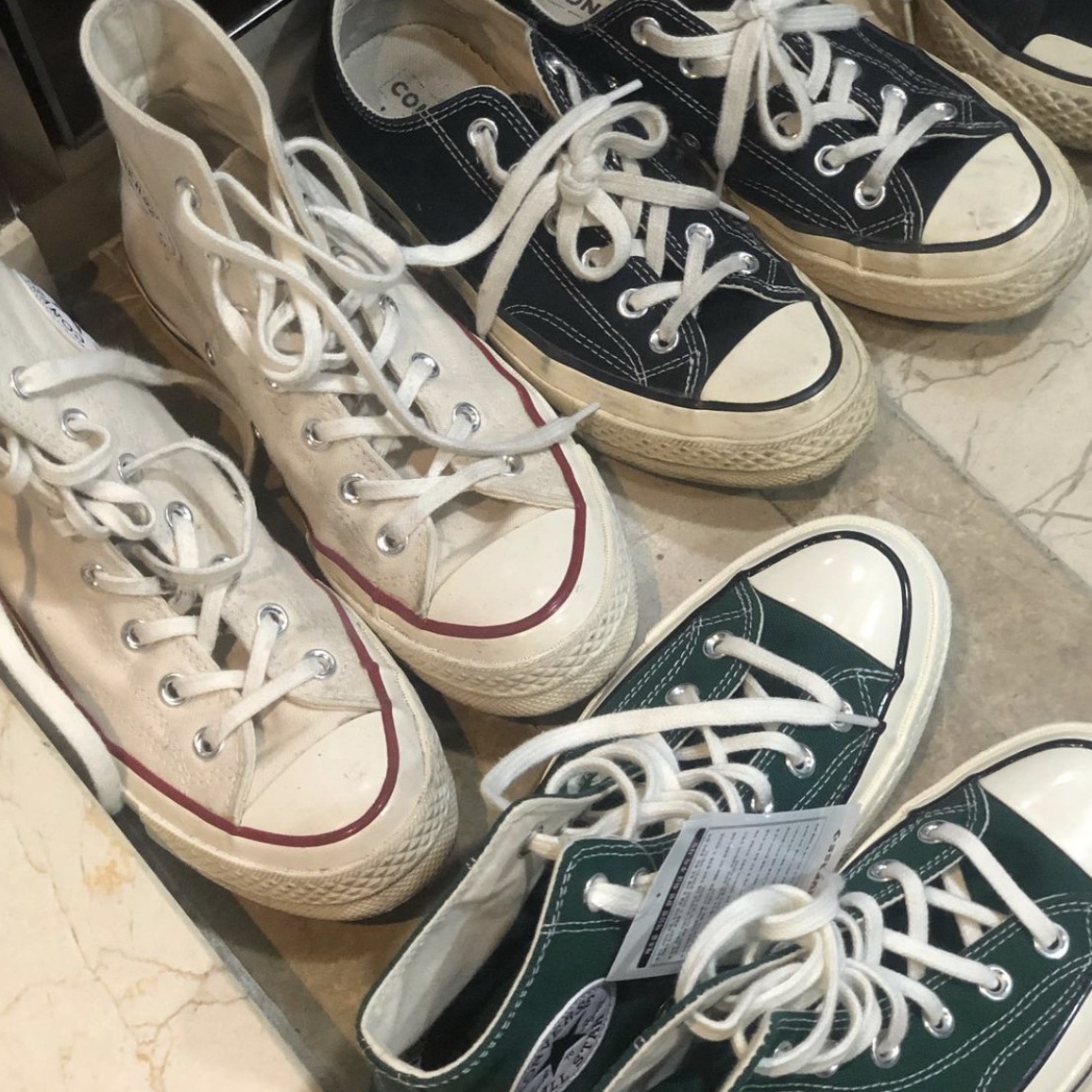 Converse Chuck 70 High Parchment, Converse Chuck 70 Ox Black - Standard 착용 스타일