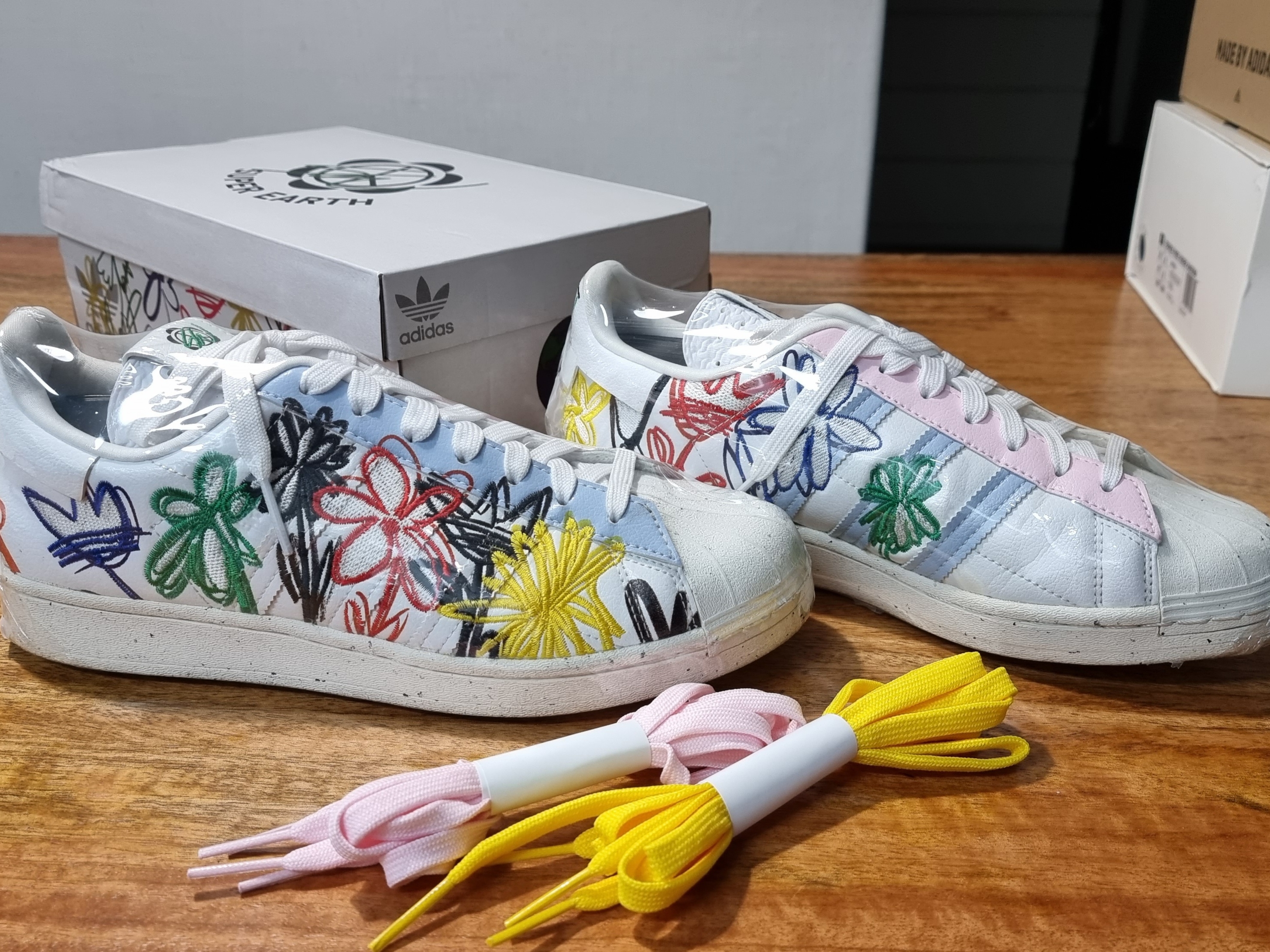 Adidas x Sean Wotherspoon Superstar Superearth 착용 스타일