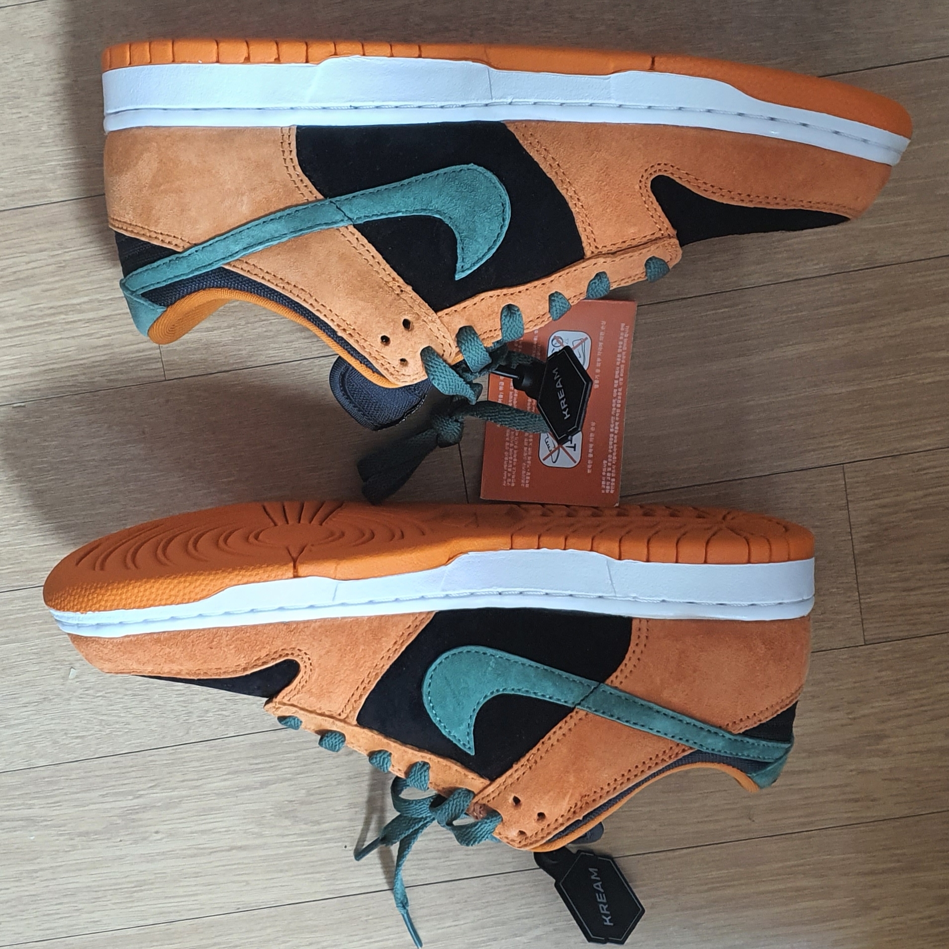 Nike Dunk Low SP Ceramic 착용 스타일 - 3