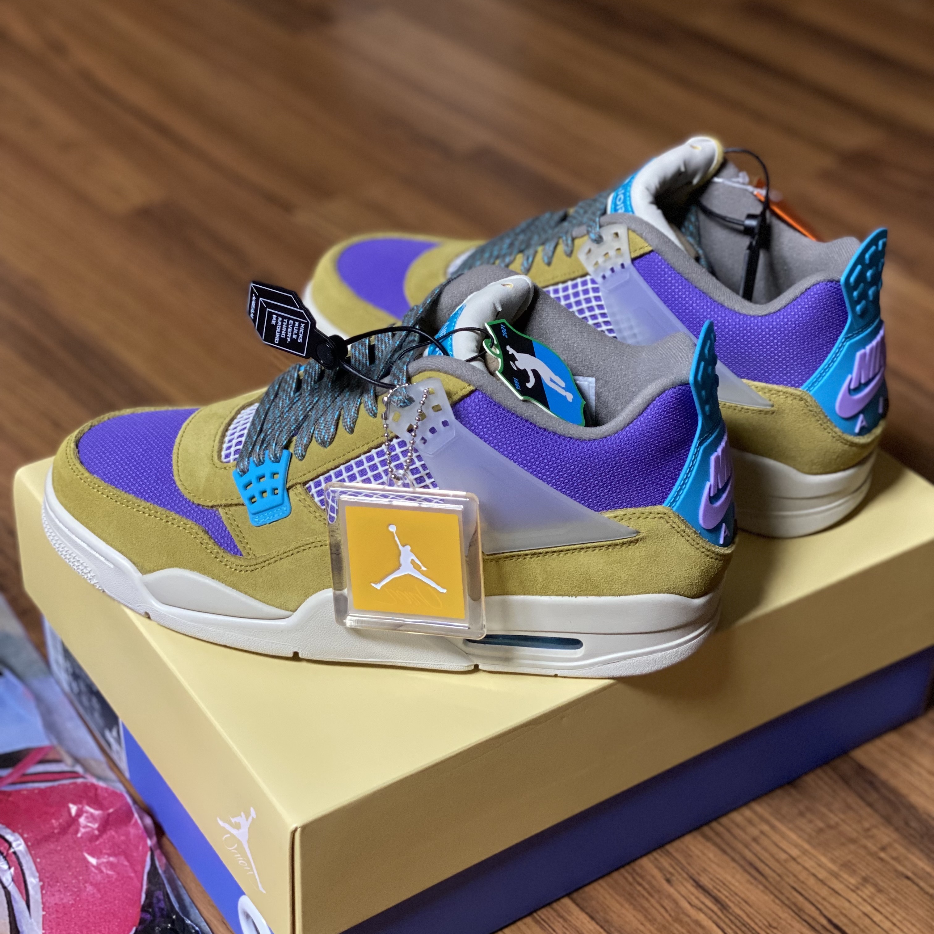 Jordan 4 x Union Retro SP Desert Moss 착용 스타일 - 1
