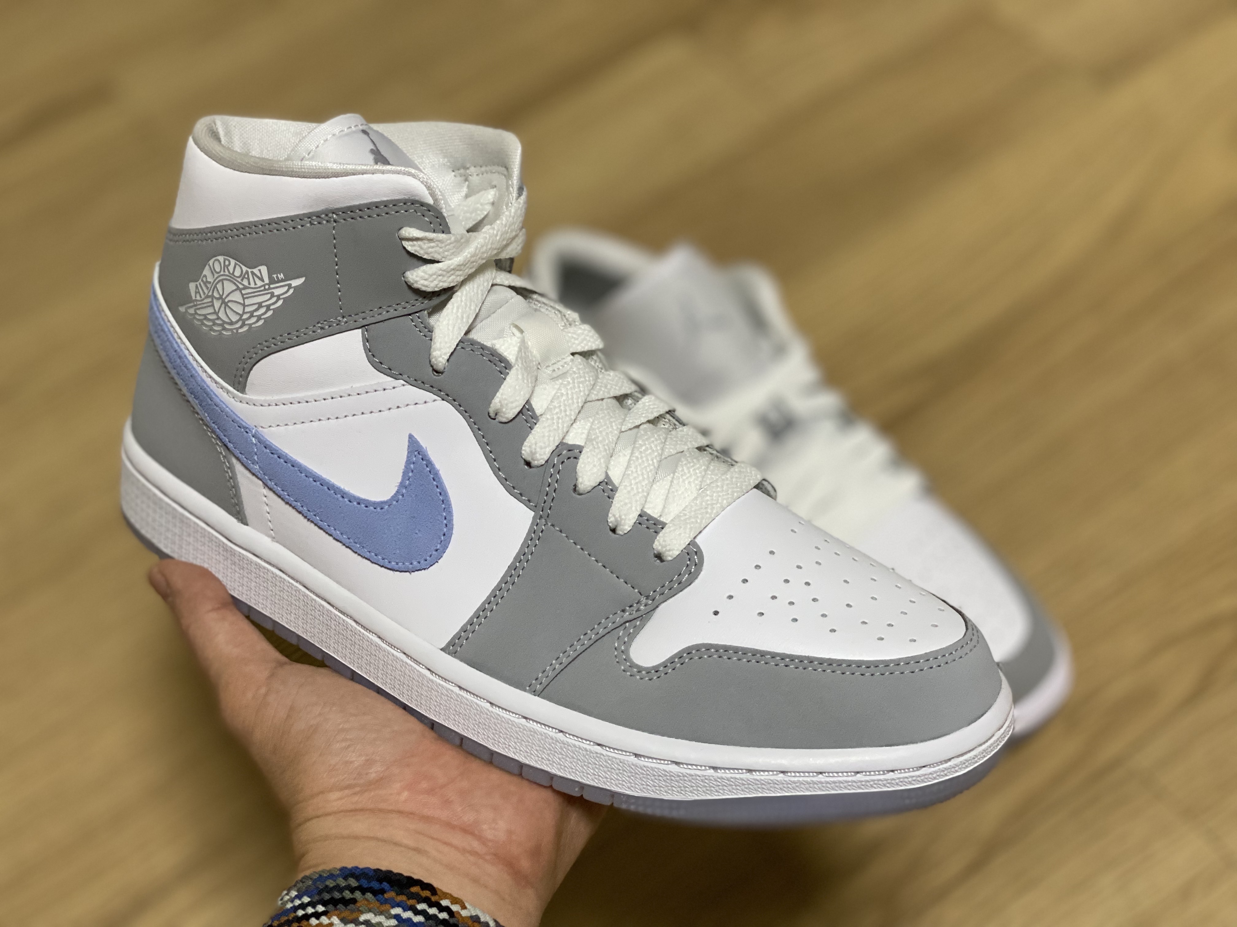 (W) Jordan 1 Low White Wolf Grey, (W) Jordan 1 Mid Wolf Grey 착용 스타일 - 3