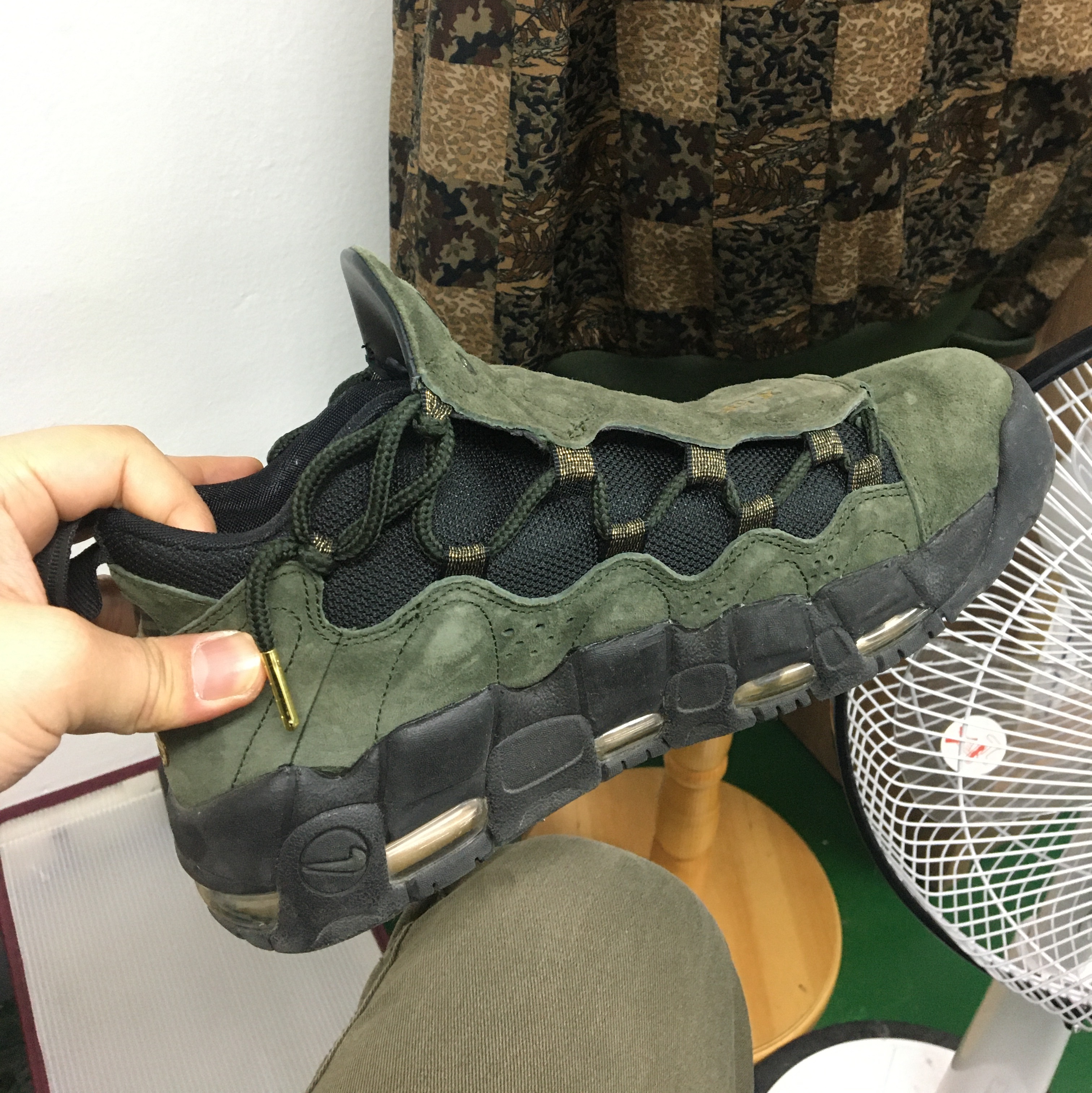 Nike Air More Money Currency Pack (USA) 착용 스타일
