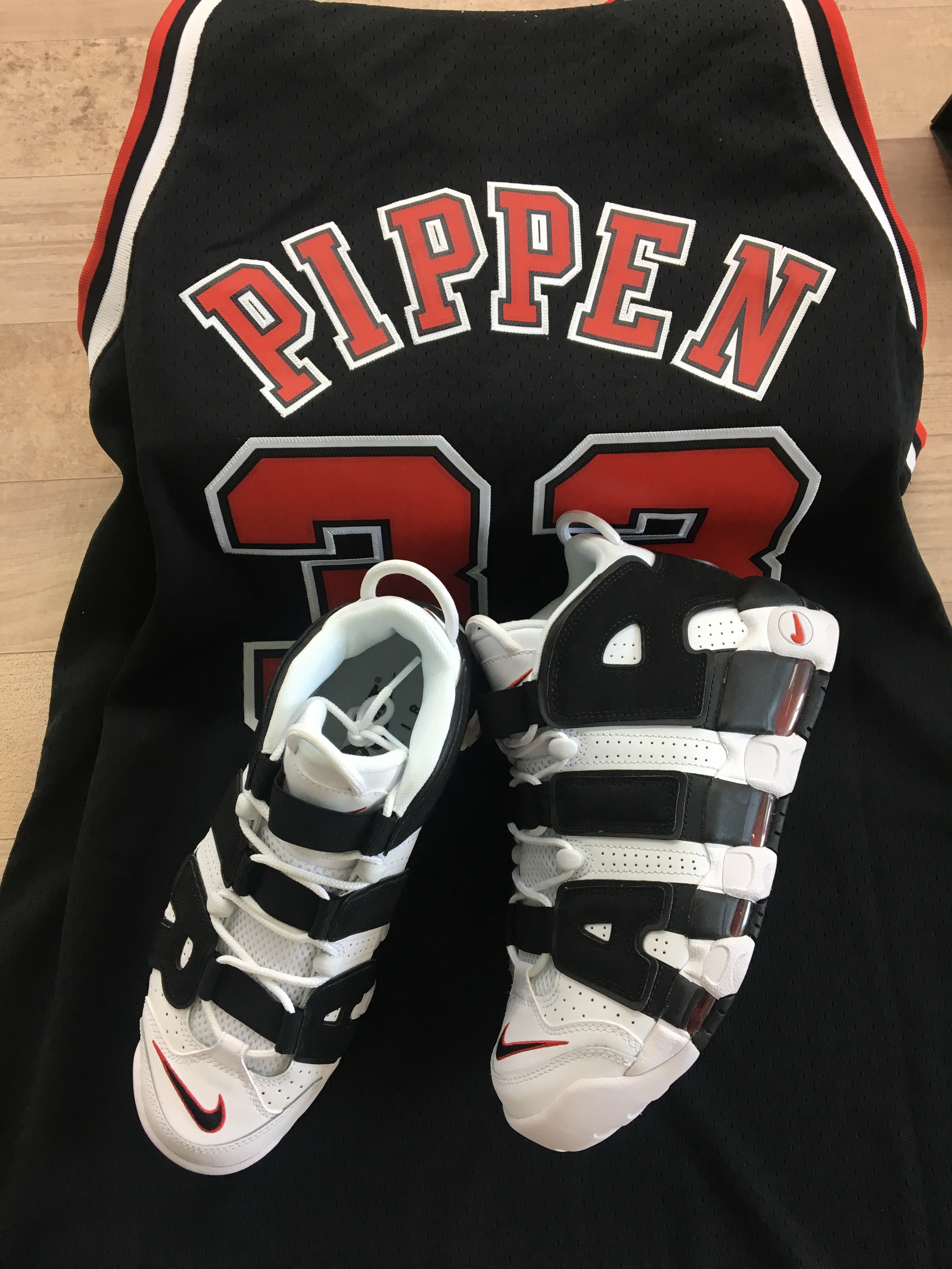 Nike Air More Uptempo Scottie Pippen 착용 스타일 - 1