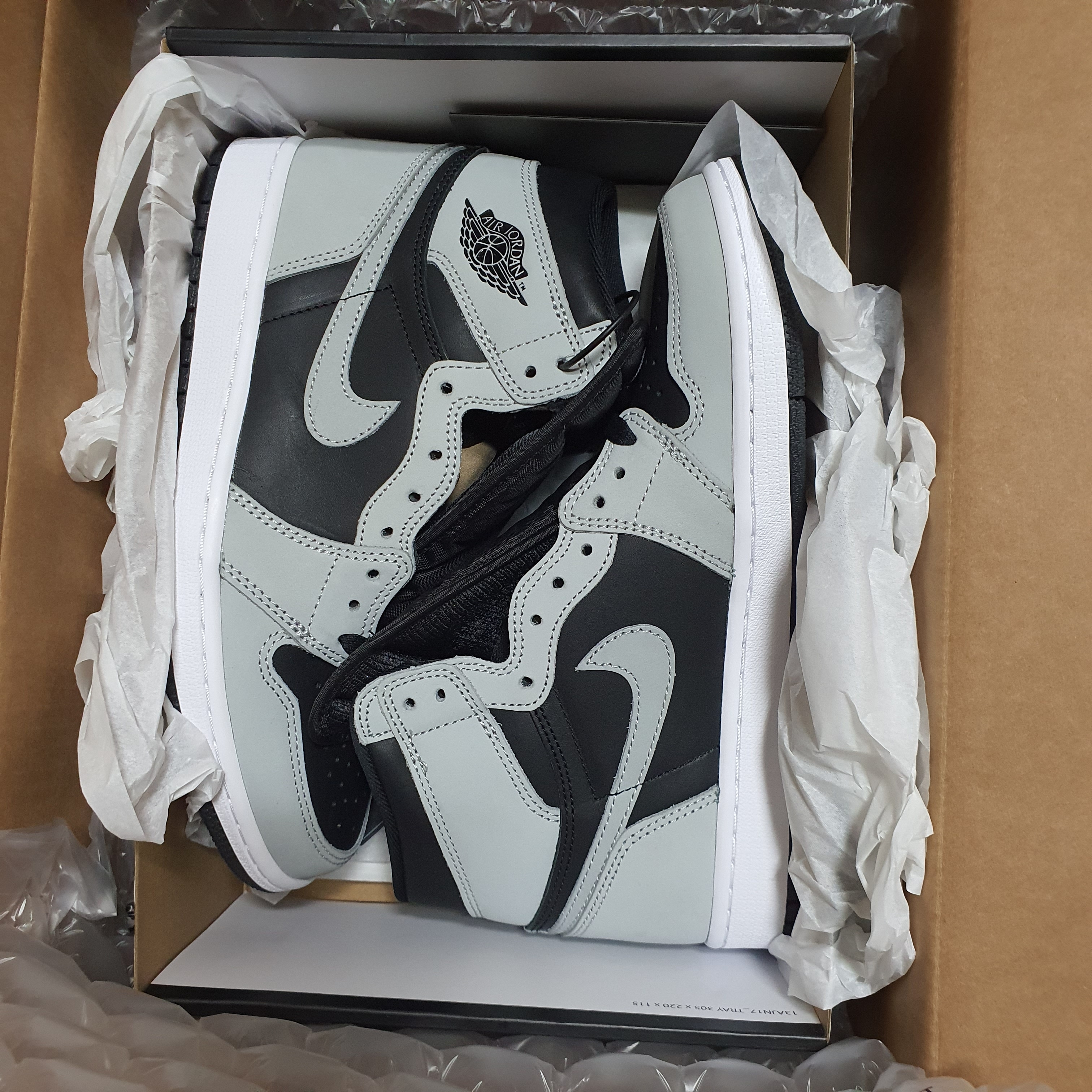 Jordan 1 Retro High OG Shadow 2.0 착용 스타일 - 1