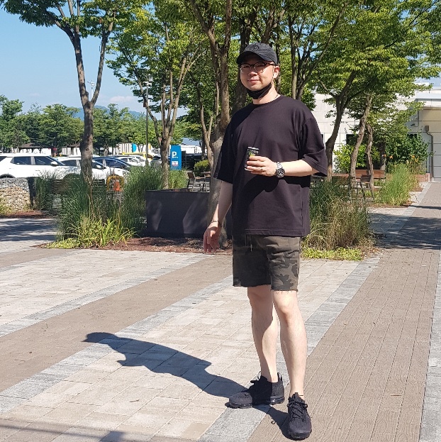 Nike Air VaporMax 2021 Flyknit Triple Black 착용 스타일