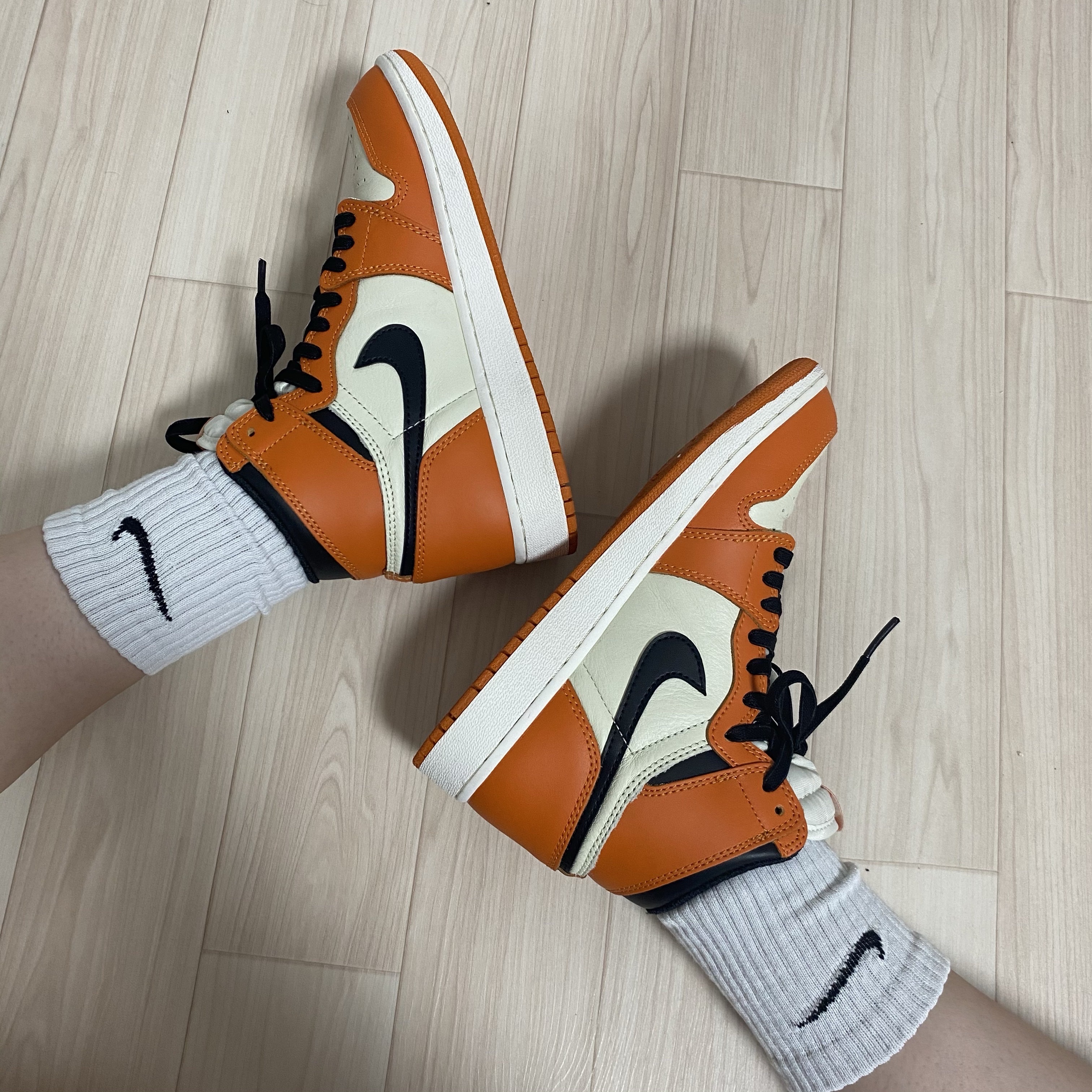Jordan 1 Retro High OG Reverse Shattered Backboard 착용 스타일