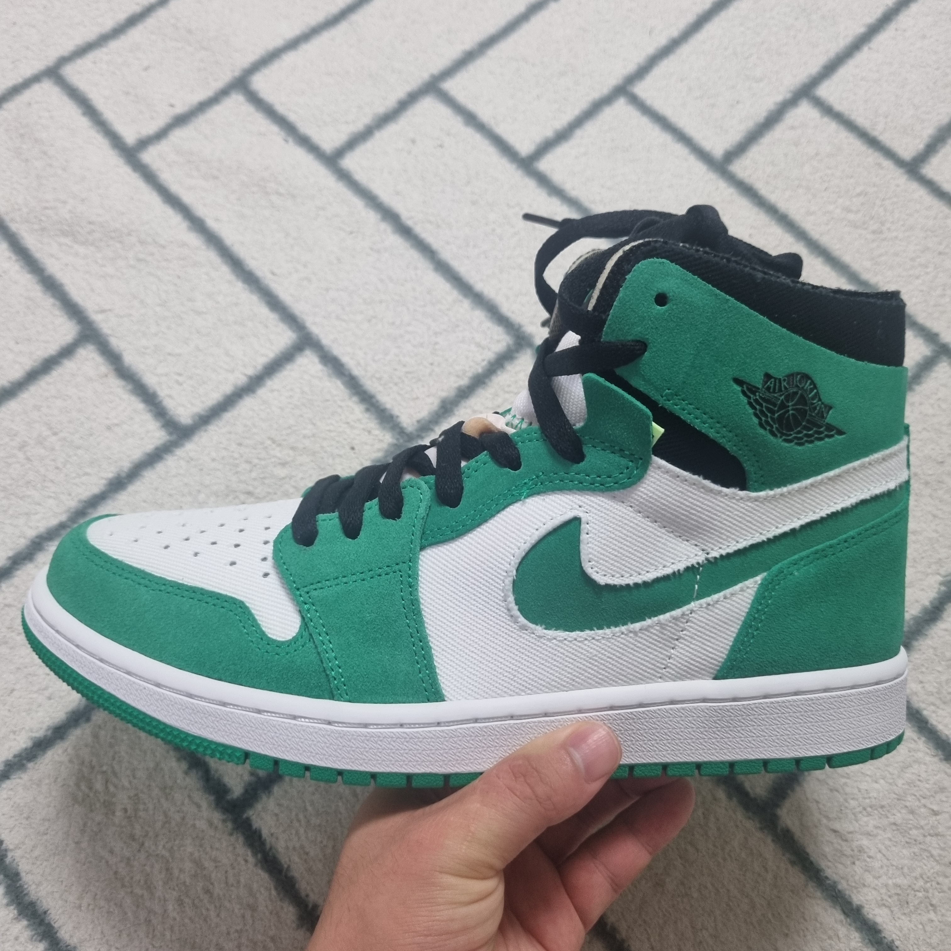Jordan 1 Zoom Air CMFT Stadium Green 착용 스타일 - 2