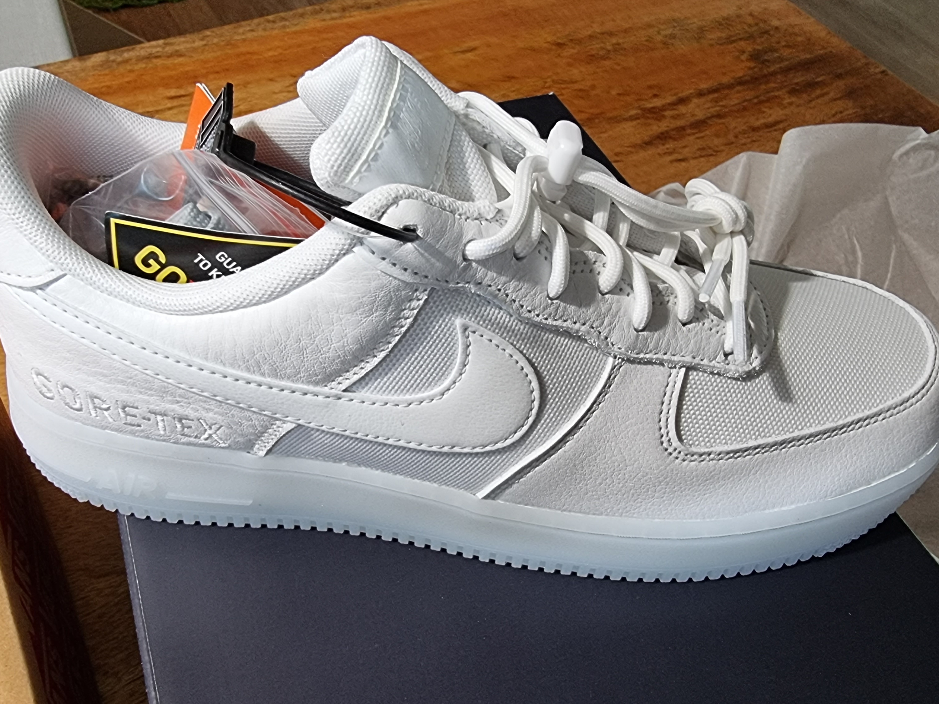 Nike Air Force 1 Low Gore-Tex Summer Shower 착용 스타일