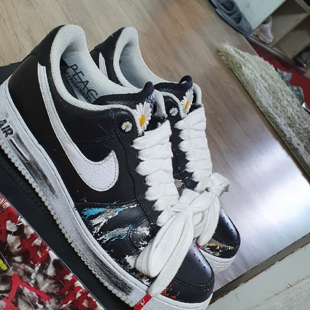 Nike x Peaceminusone Air Force 1 Low Para-Noise 착용 스타일