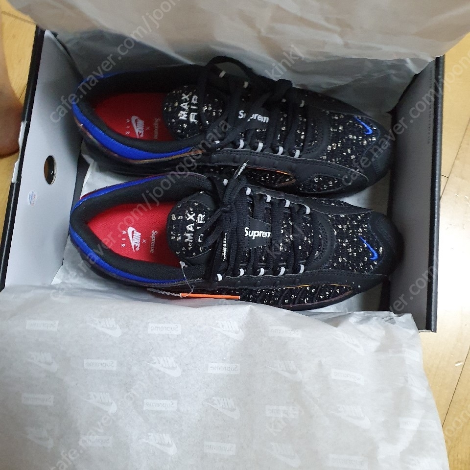 Nike x Supreme Air Max Tailwind 4 Black 착용 스타일
