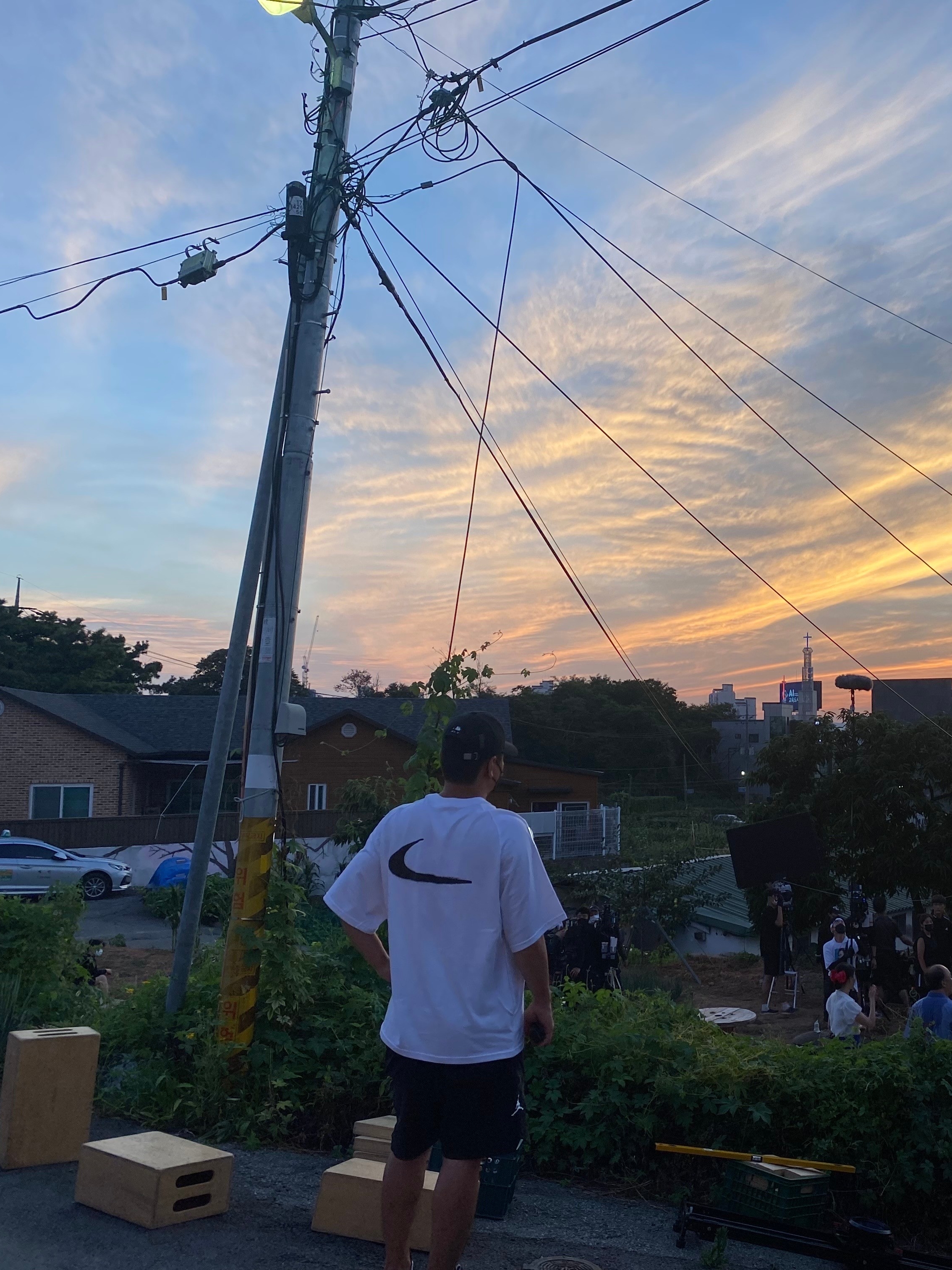 Nike x Sacai VaporWaffle Black White, Nike x Off-White NRG Short Sleeve T-Shirt White 착용 스타일 - 2