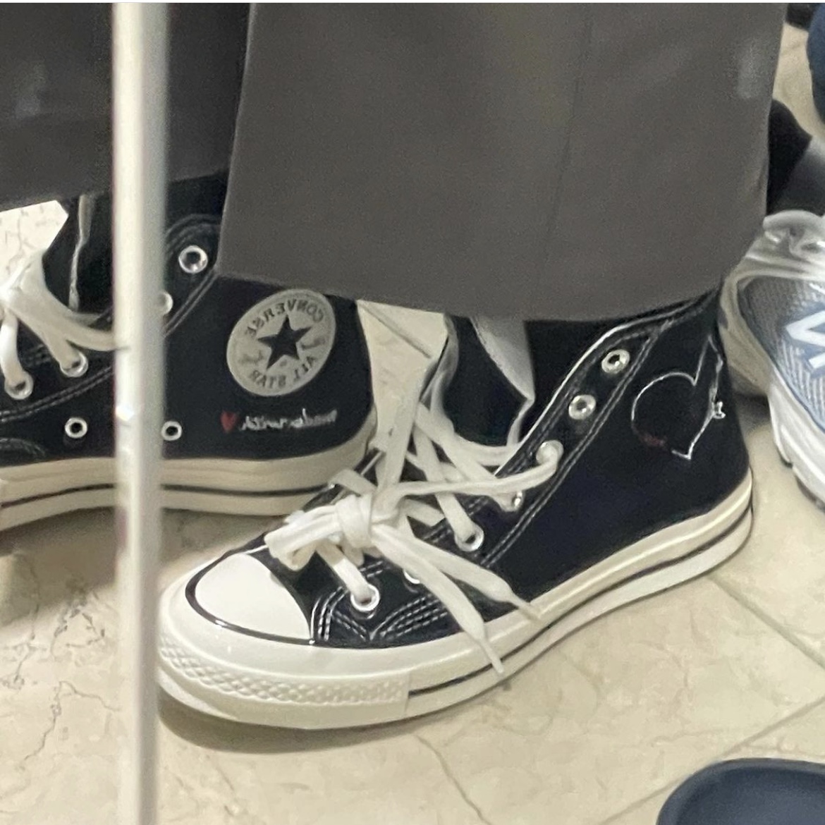 Converse Chuck 70 High Valentine Day Black 착용 스타일 - 2