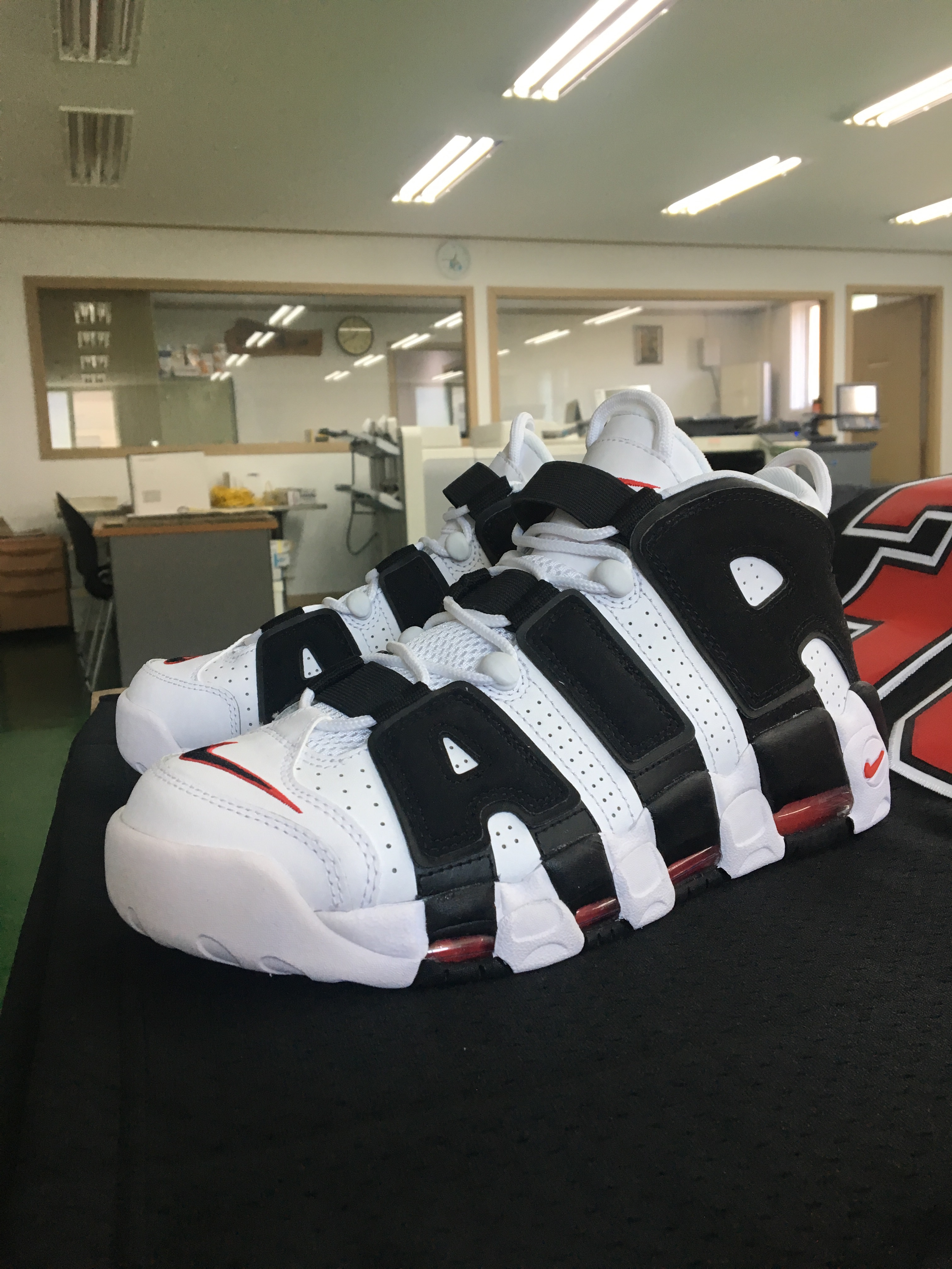 Nike Air More Uptempo Scottie Pippen 착용 스타일 - 2