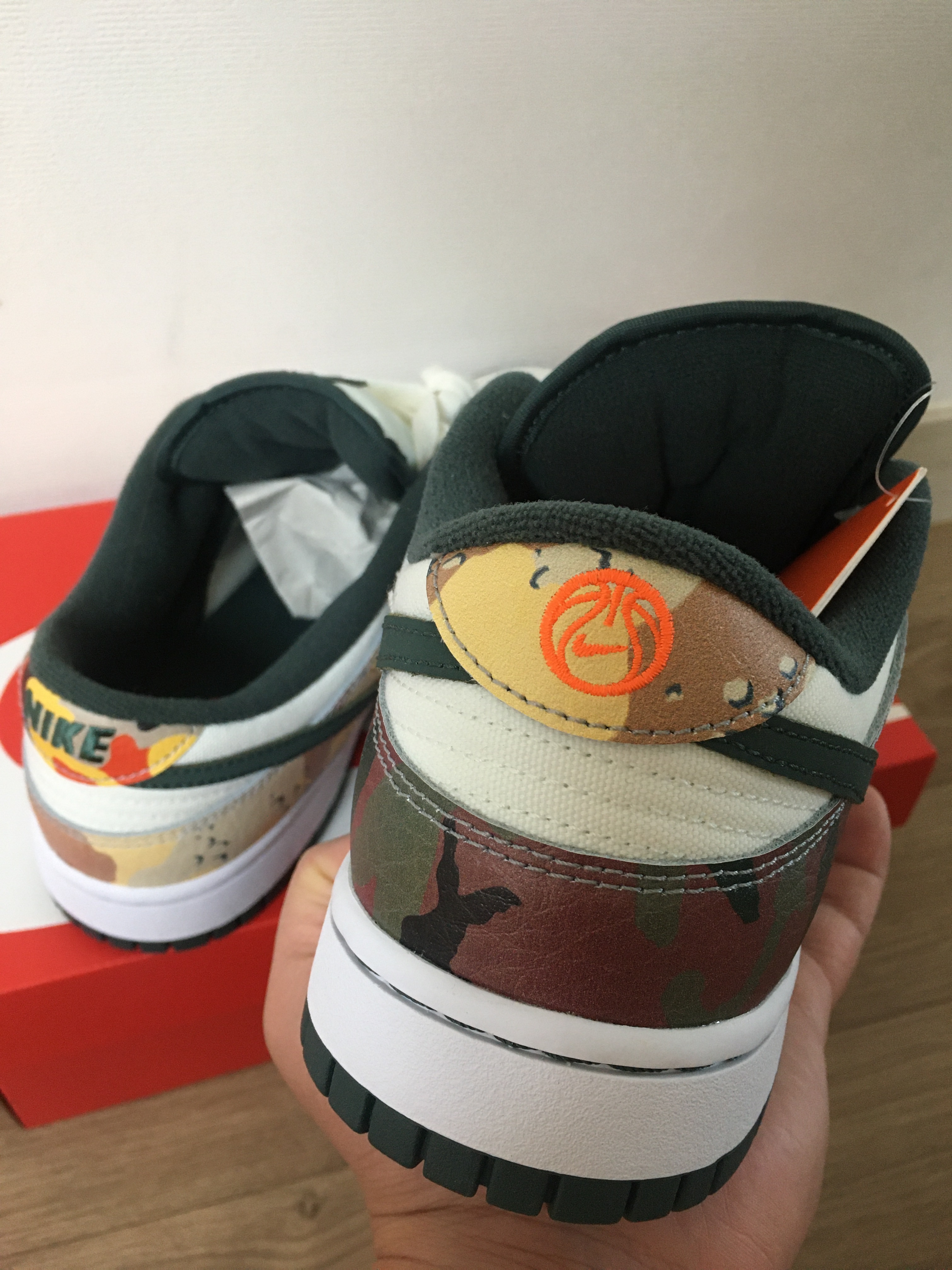 Nike Dunk Low SE Sail Multi Camo, (GS) Nike Dunk Low SE Sail Multi Camo 착용 스타일 - 2