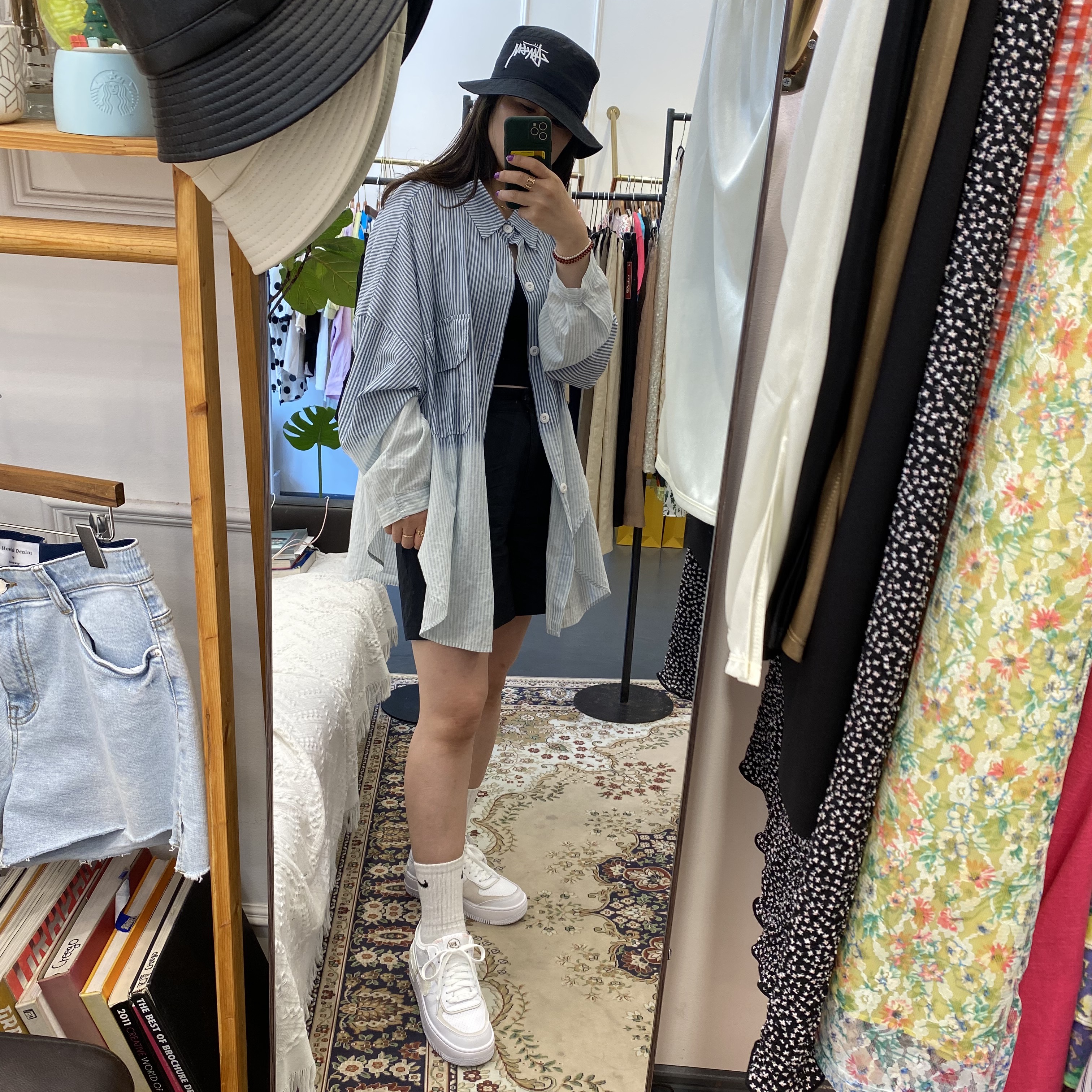 Nike x Stussy Bucket Hat Black 착용 스타일 - 1
