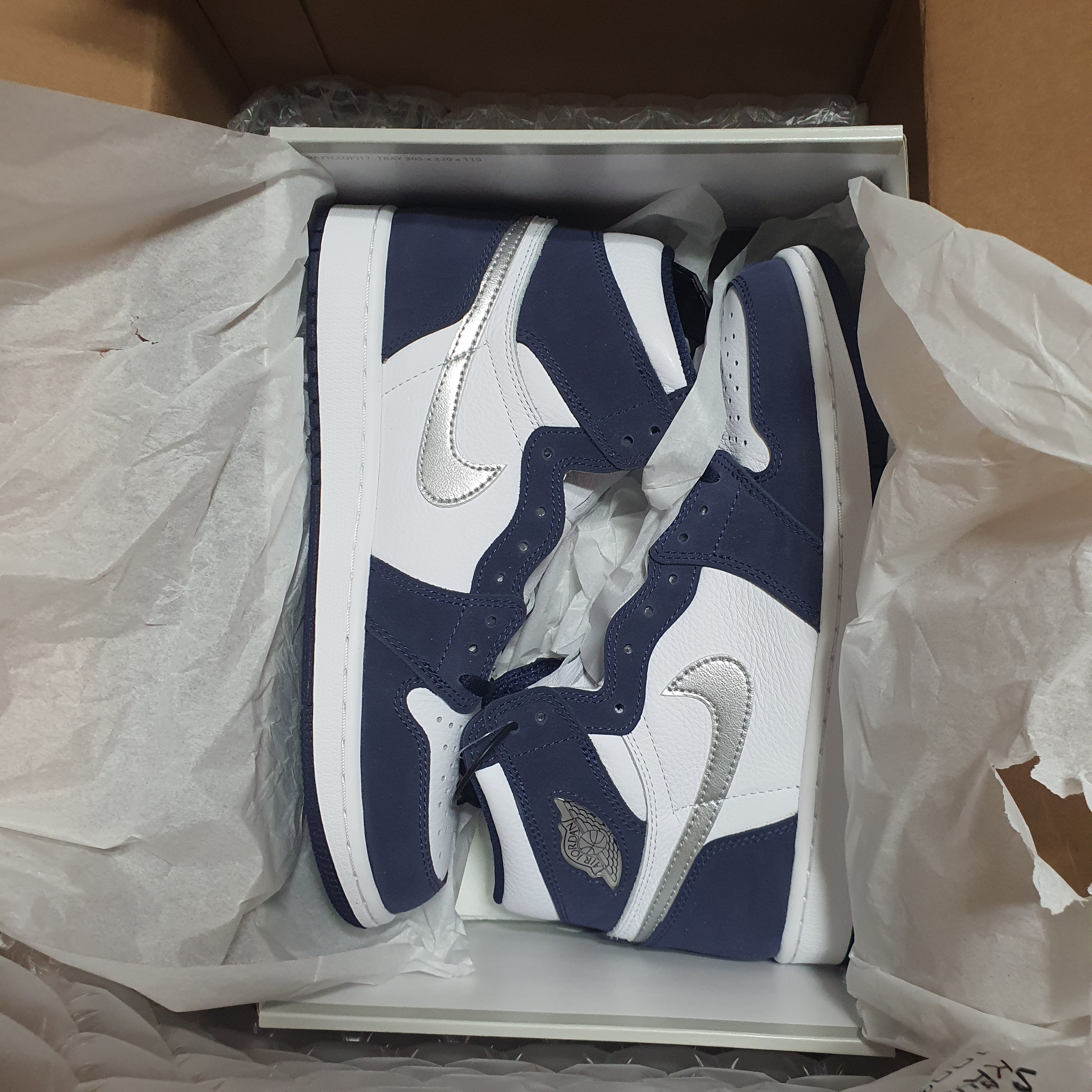Jordan 1 Retro High OG CO.JP Midnight Navy 착용 스타일 - 1