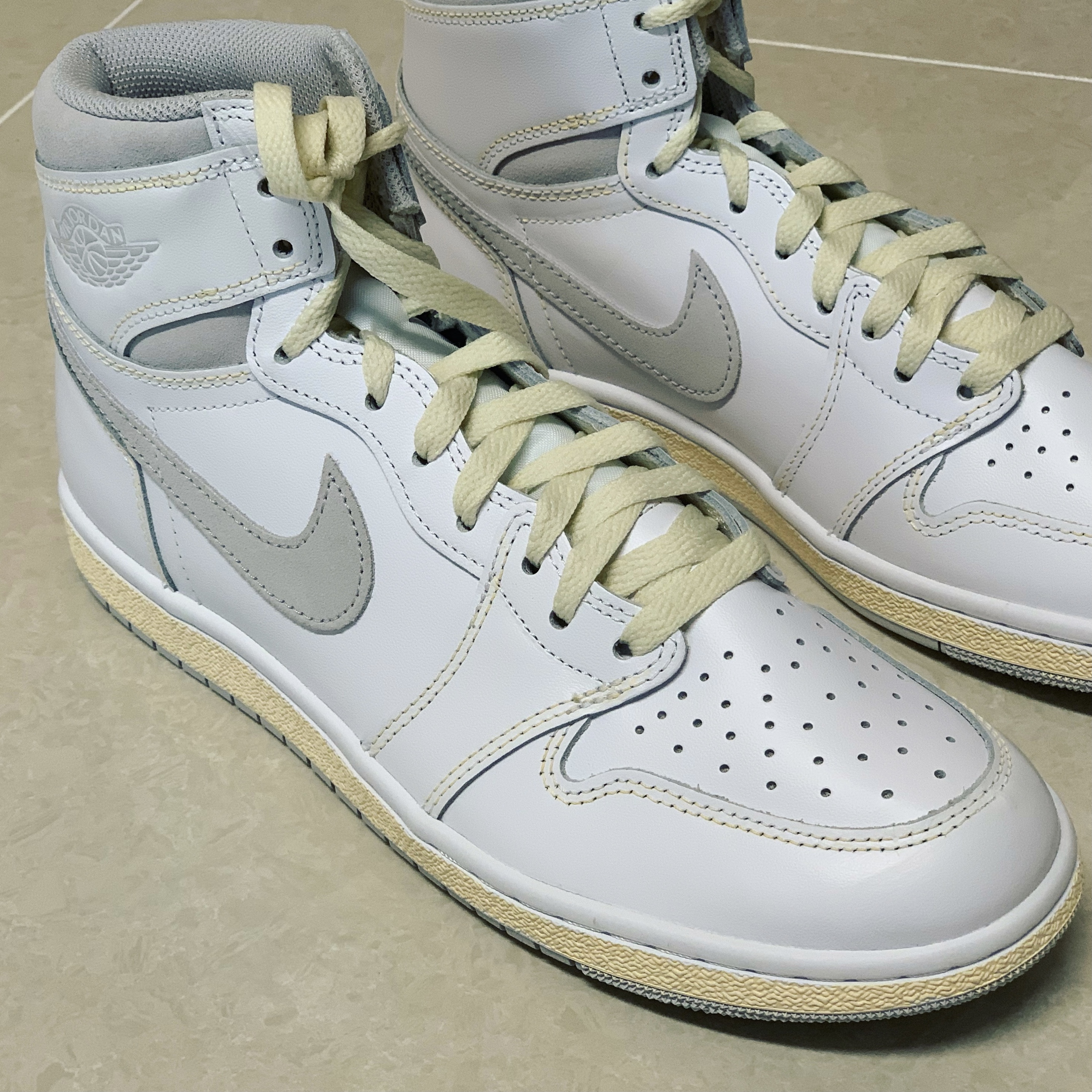 Jordan 1 High 85 Neutral Grey 착용 스타일 - 1