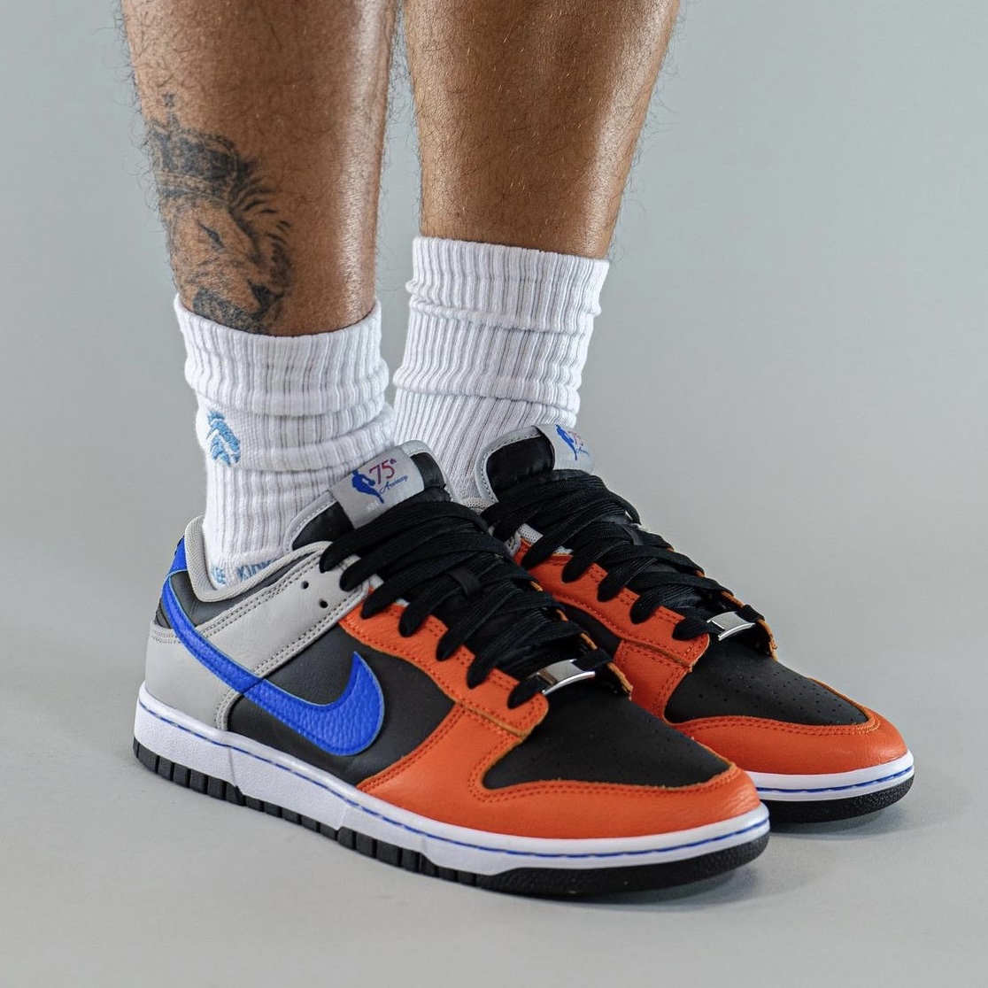 Nike x Supreme Air Force 1 Mid NBA Black 착용 스타일 - 3