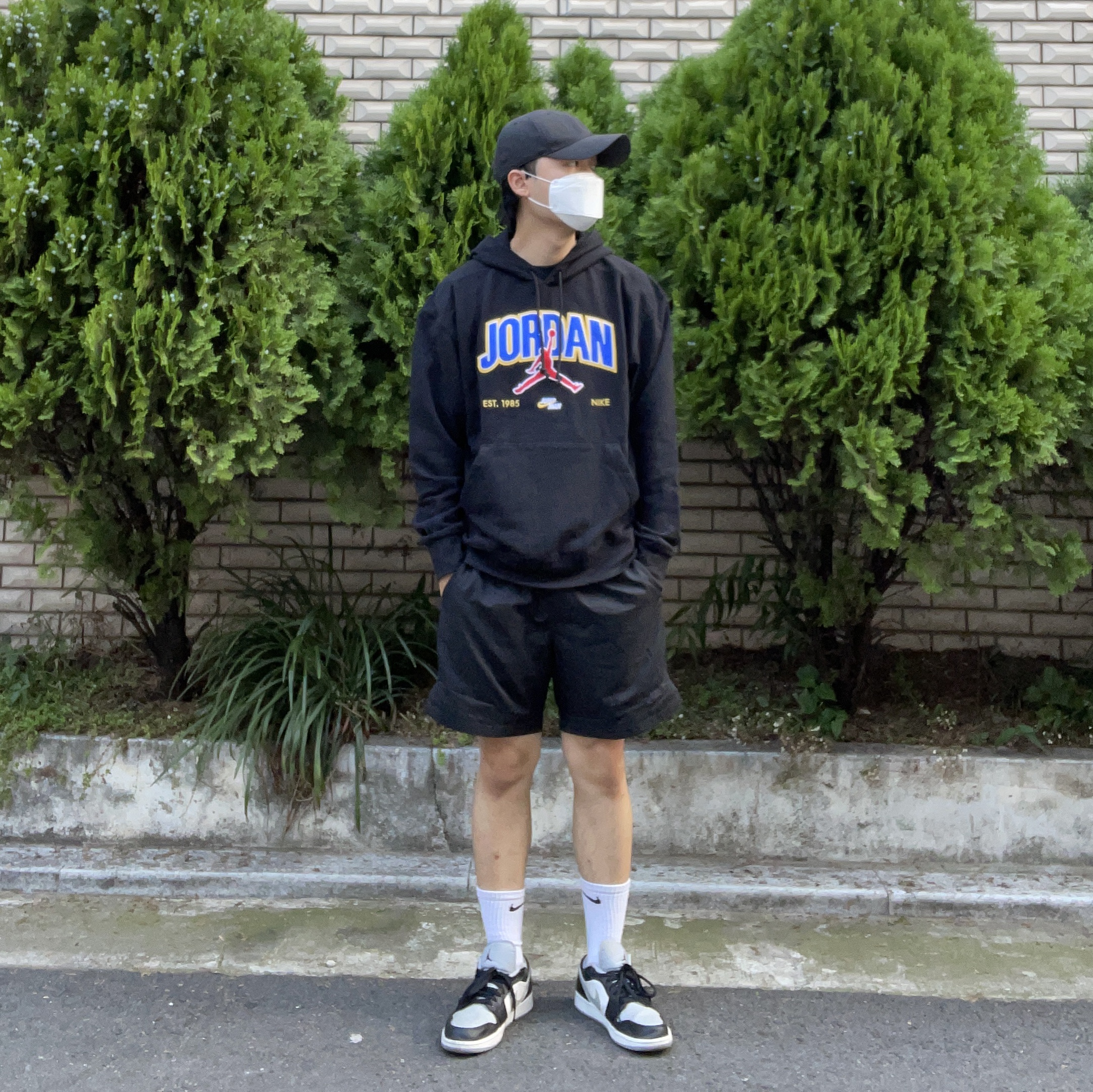 Jordan 1 Low Black Light Smoke Grey 착용 스타일