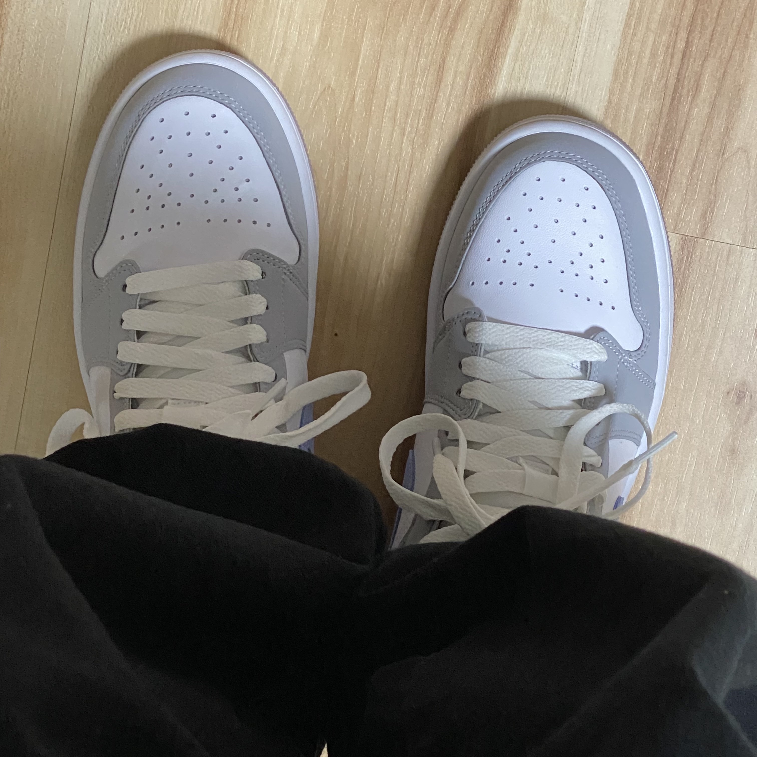 (W) Jordan 1 Mid Wolf Grey 착용 스타일 - 2