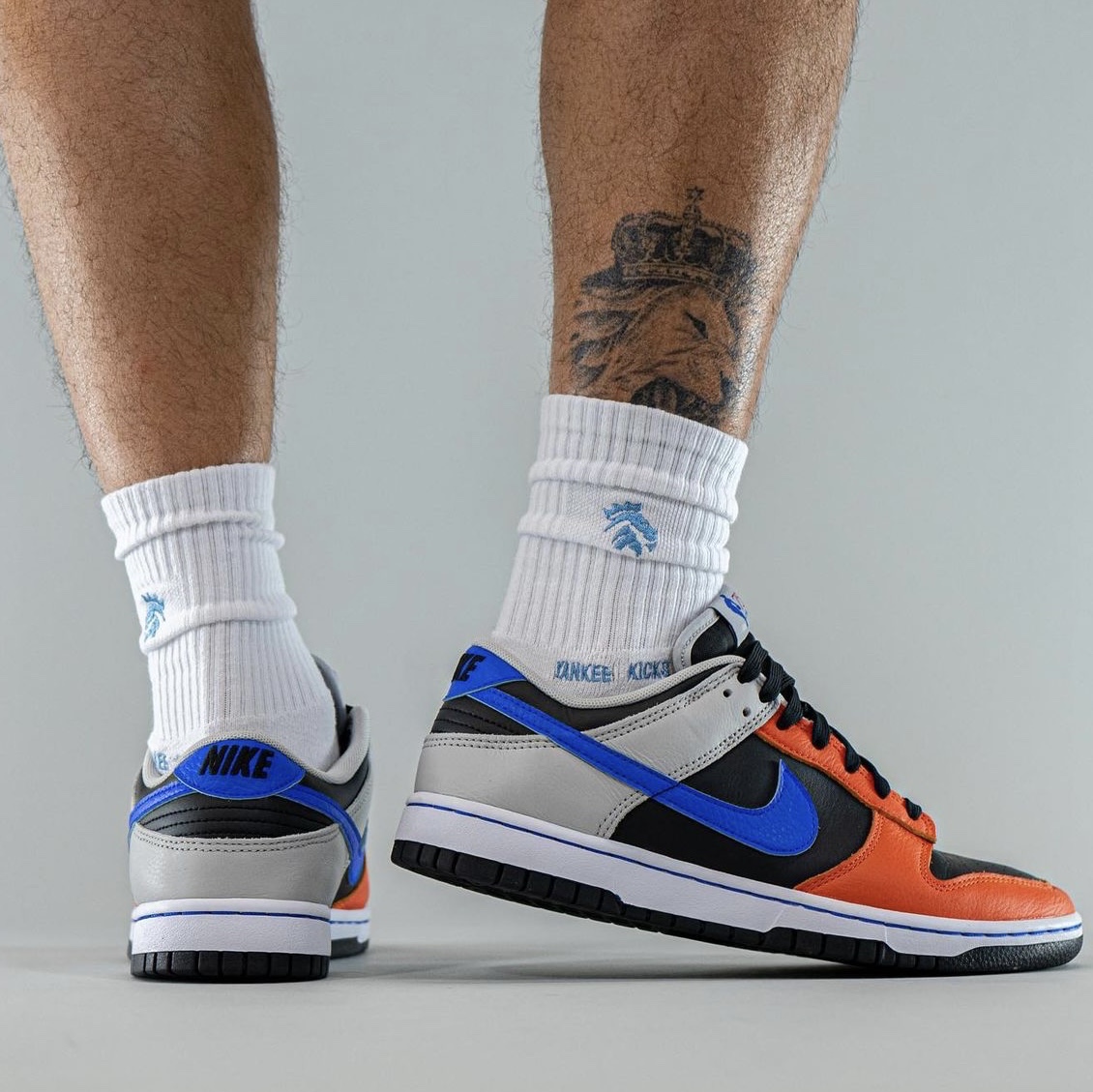 Nike x Supreme Air Force 1 Mid NBA Black 착용 스타일 - 5