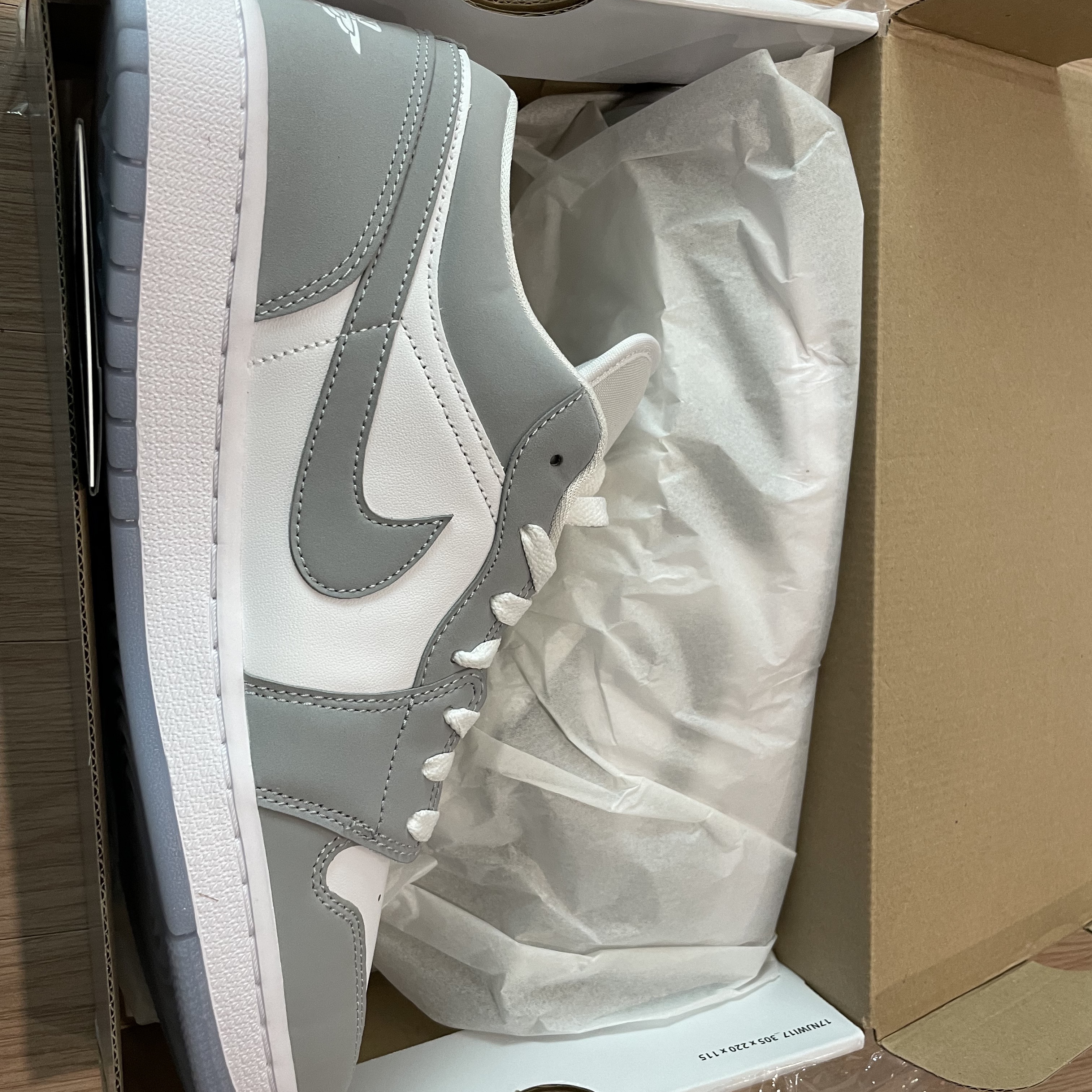(W) Jordan 1 Low White Wolf Grey 착용 스타일 - 2