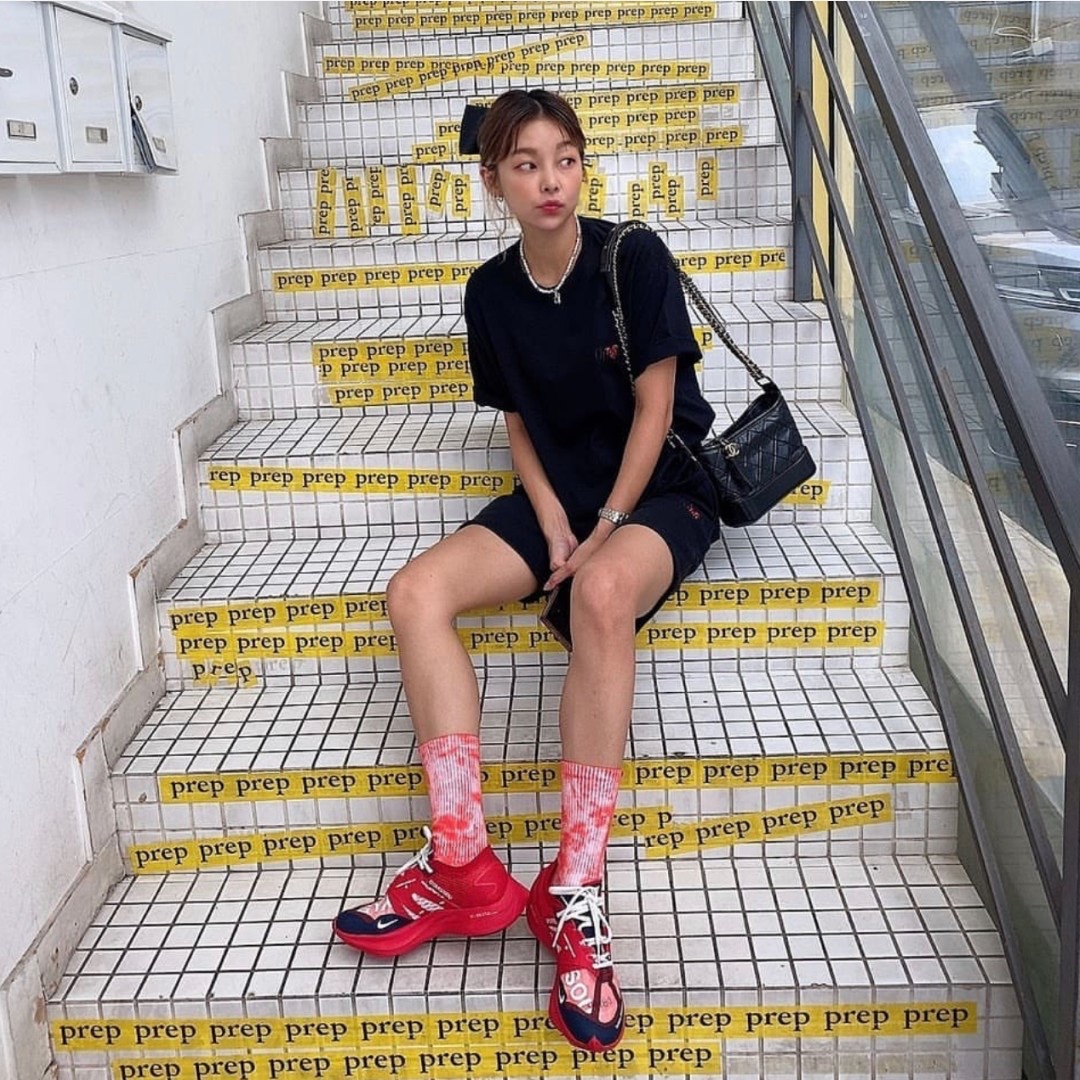 Nike x Undercover Gyakusou ZoomX VaporFly Next% University Red 착용 스타일 - 3