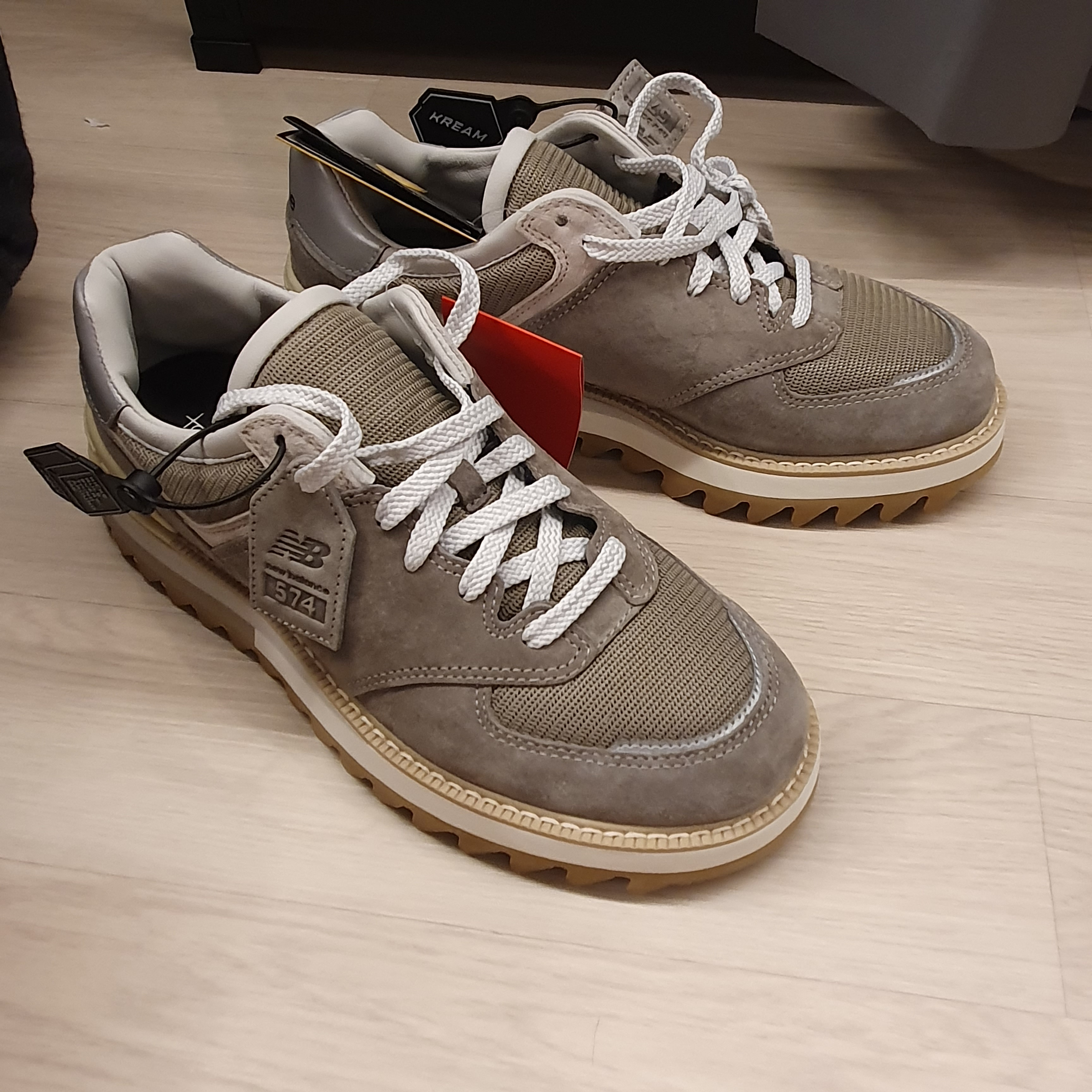New Balance x Tokyo Design Studio 574 Grey Dune 착용 스타일