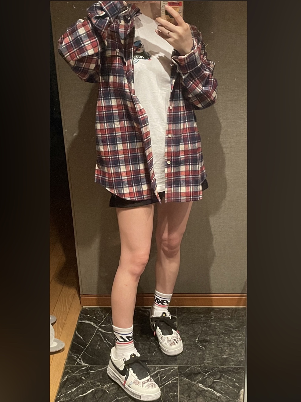 Palace Lumber Yak Shirt Blue White - 20FW, Palace Tri-Flag T-Shirt White - 21SS 착용 스타일 - 3