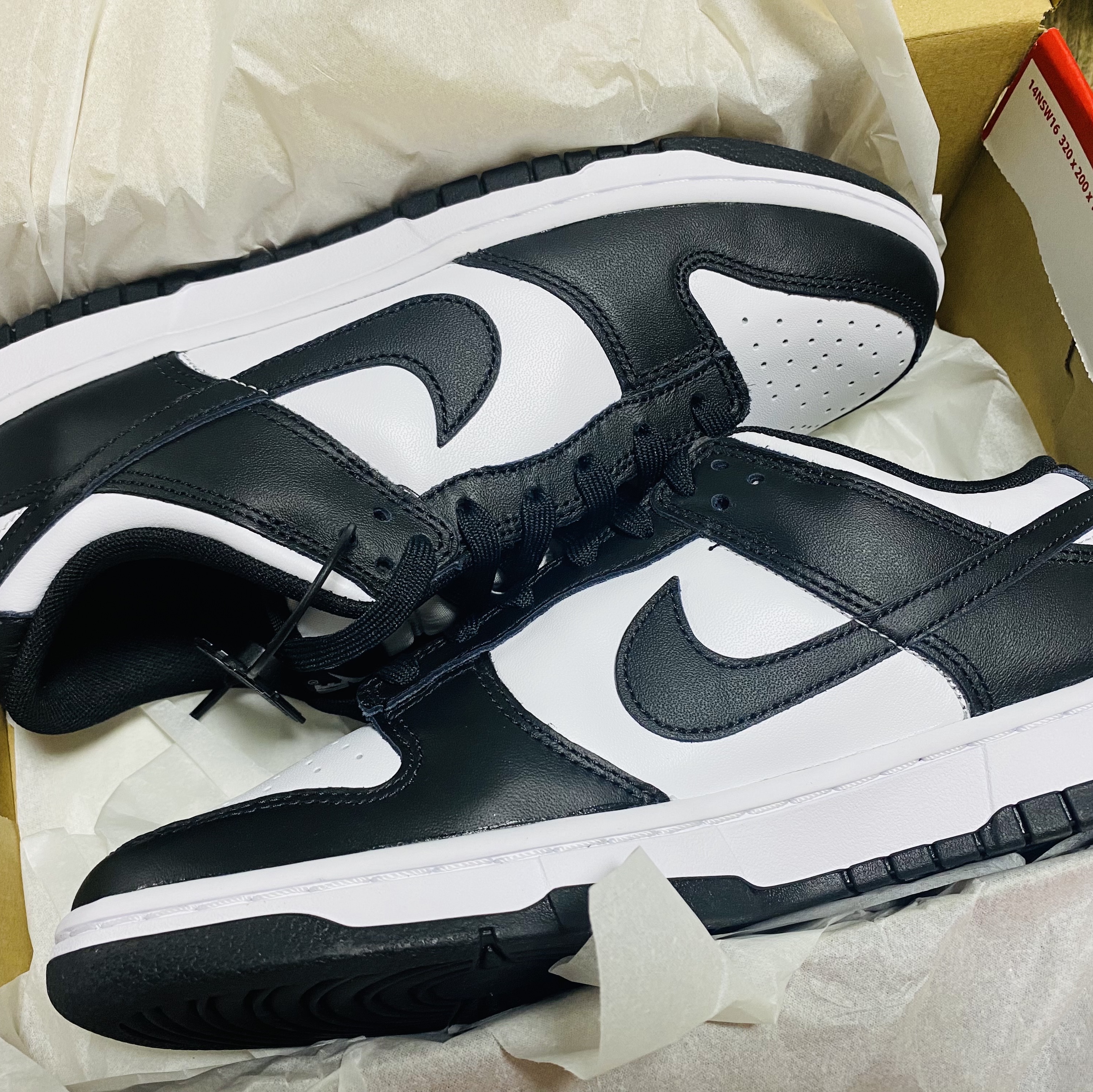 Nike Dunk Low Retro Black 착용 스타일 - 1