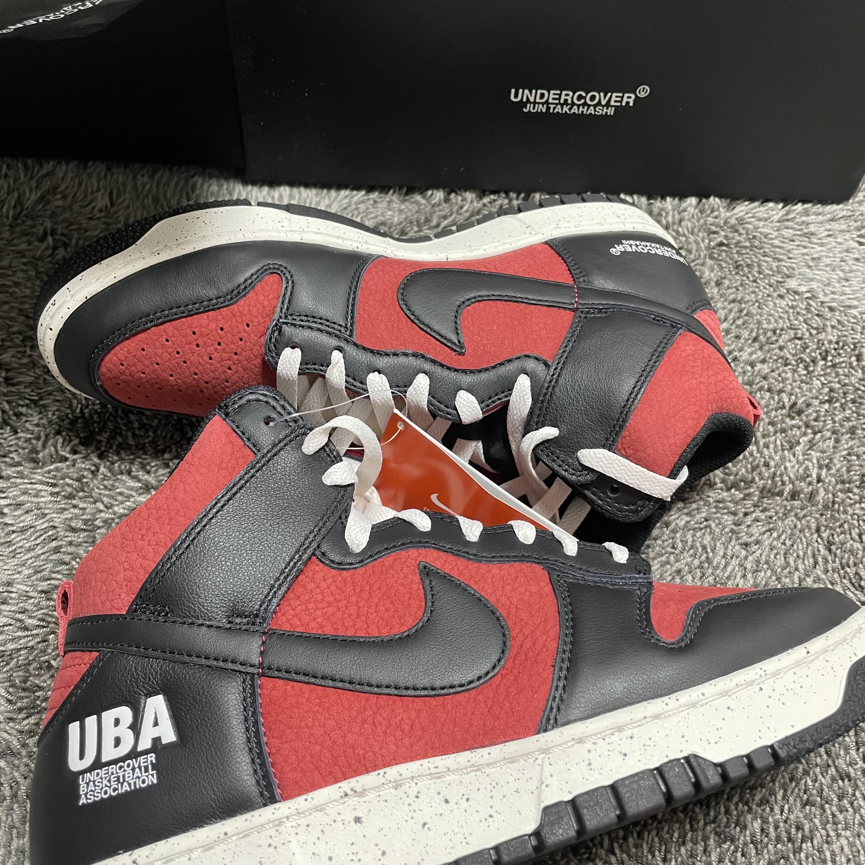 Nike x Undercover Dunk High 1985 Gym Red 착용 스타일 - 2