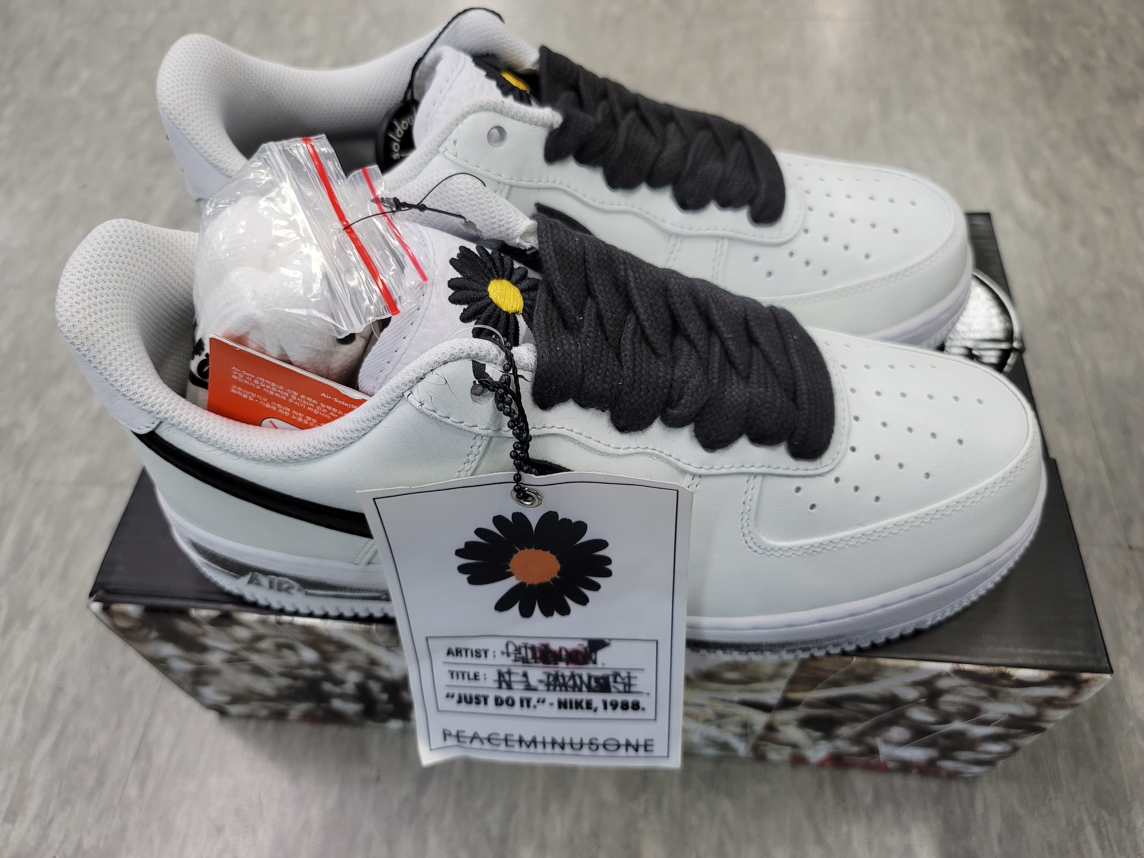 Nike x Peaceminusone Air Force 1 Low Para-Noise 2.0 착용 스타일
