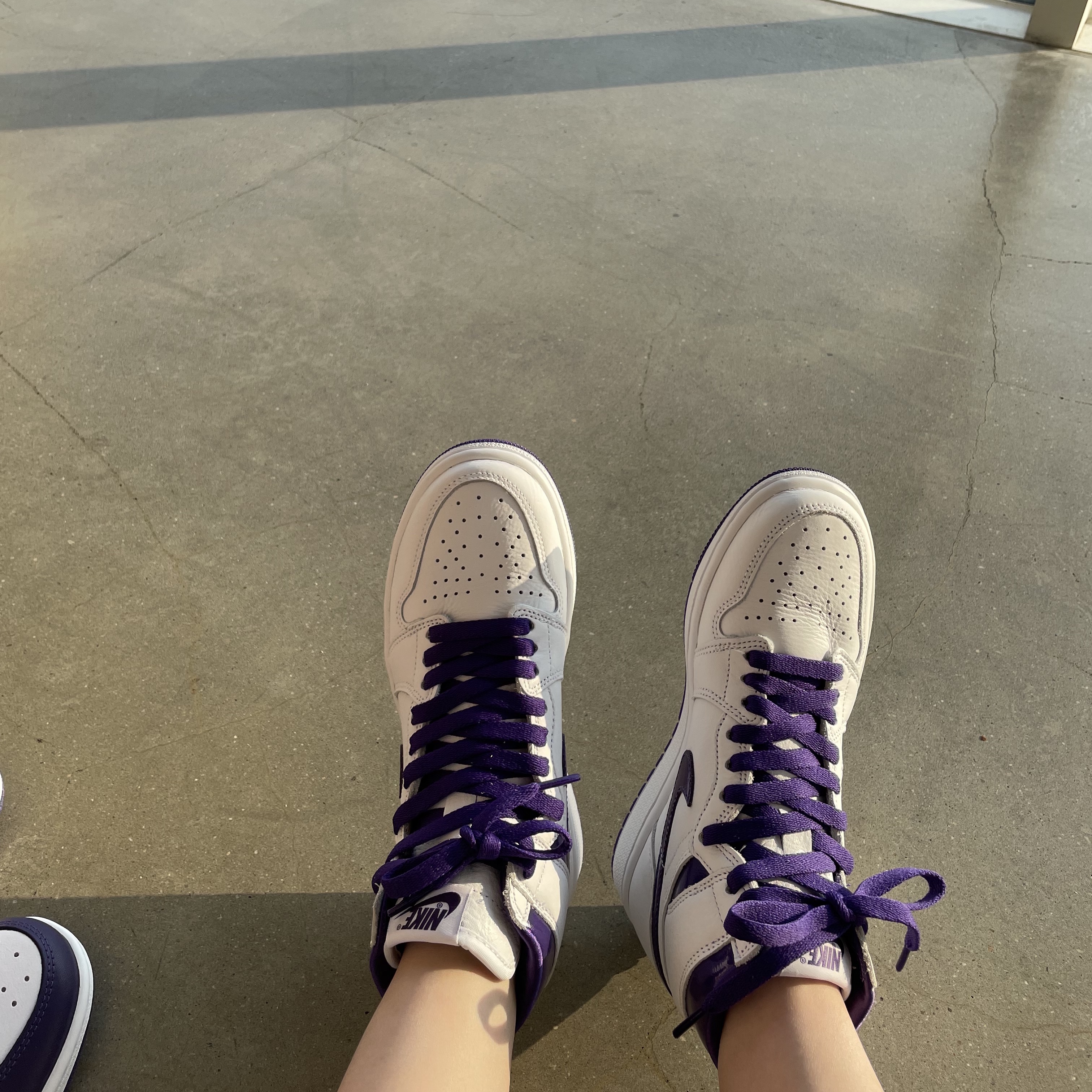 (W) Jordan 1 High OG Court Purple 착용 스타일