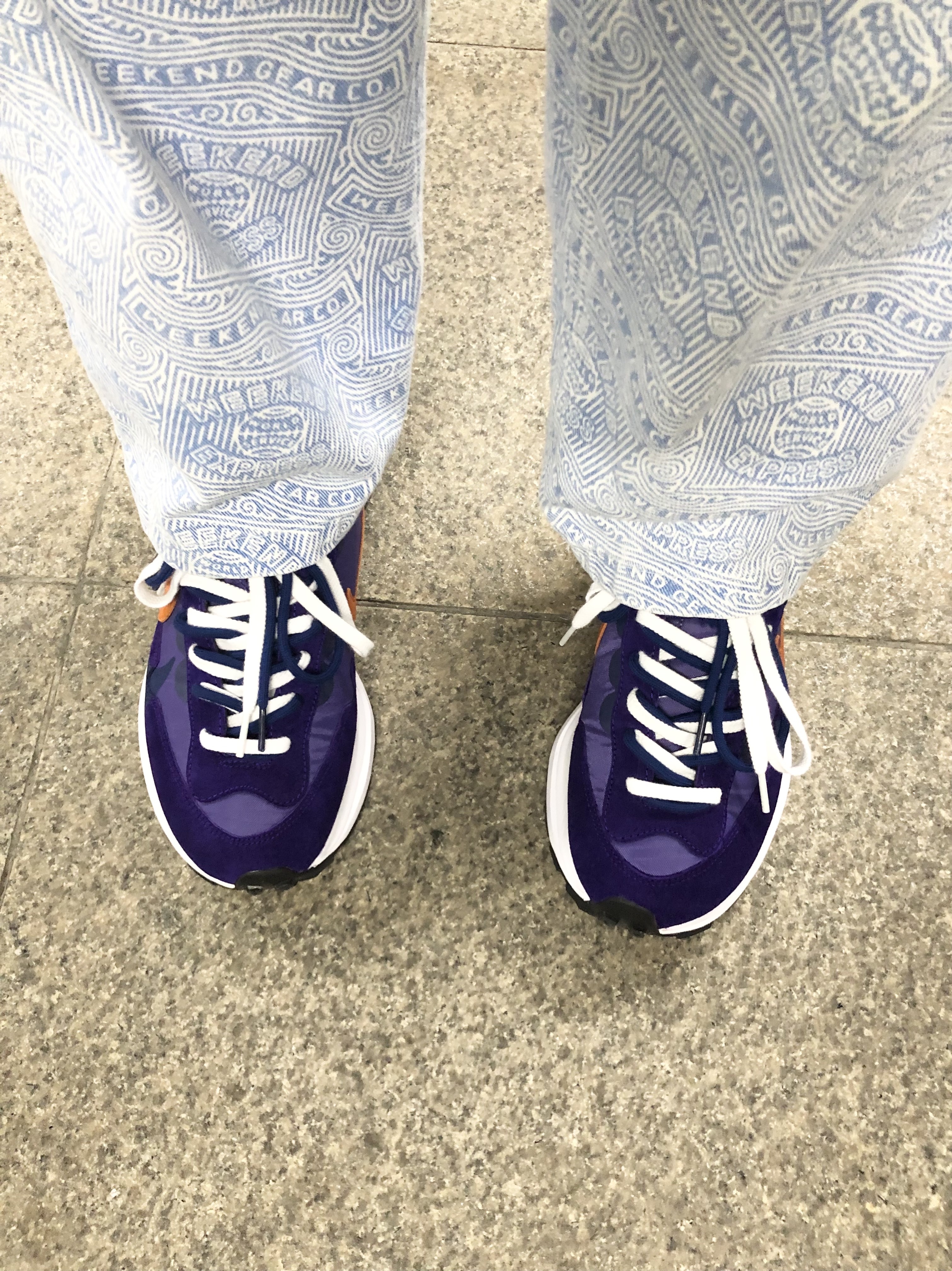 Nike x Sacai VaporWaffle Dark Iris 착용 스타일 - 2