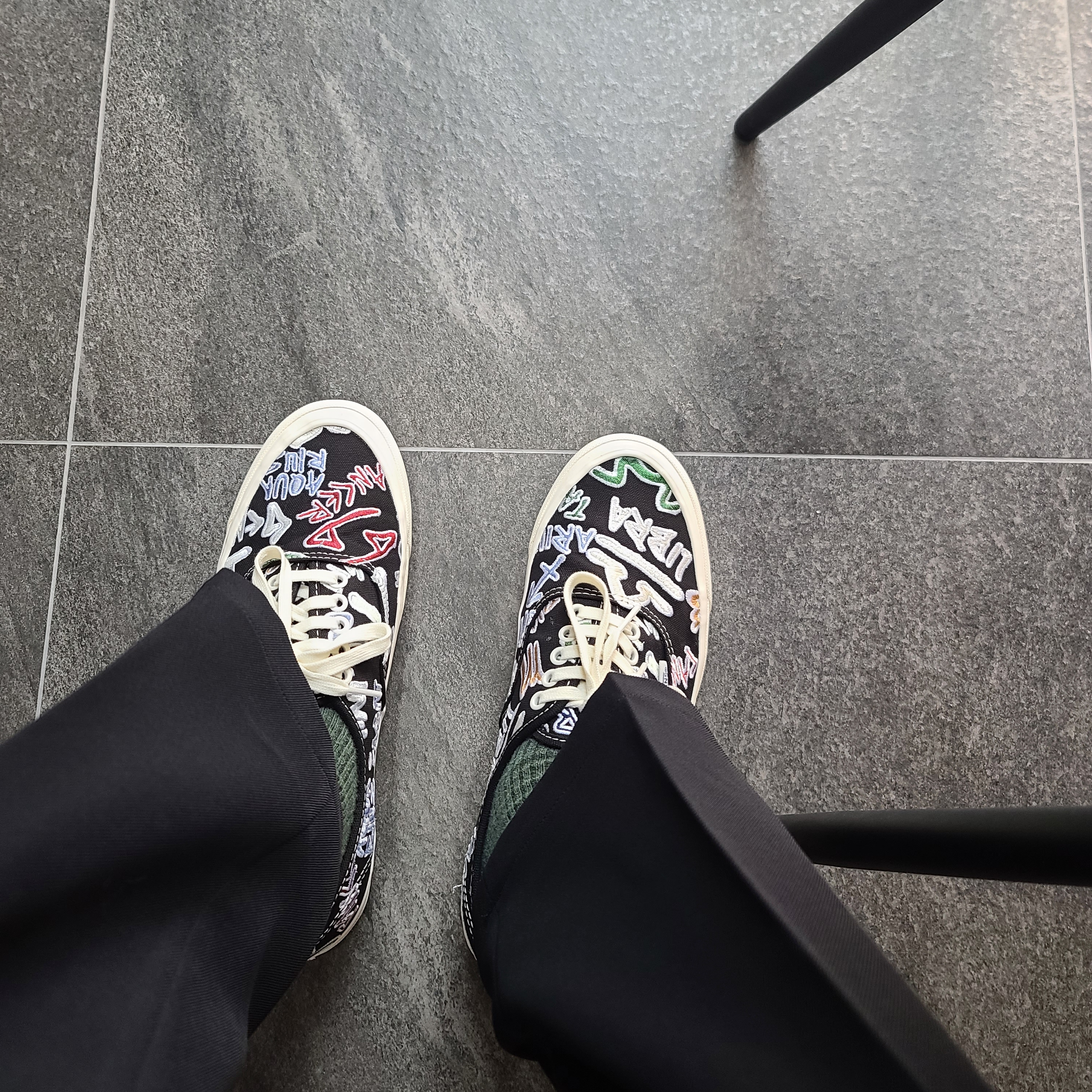 Vans Vault OG Authentic LX Zodiac 착용 스타일
