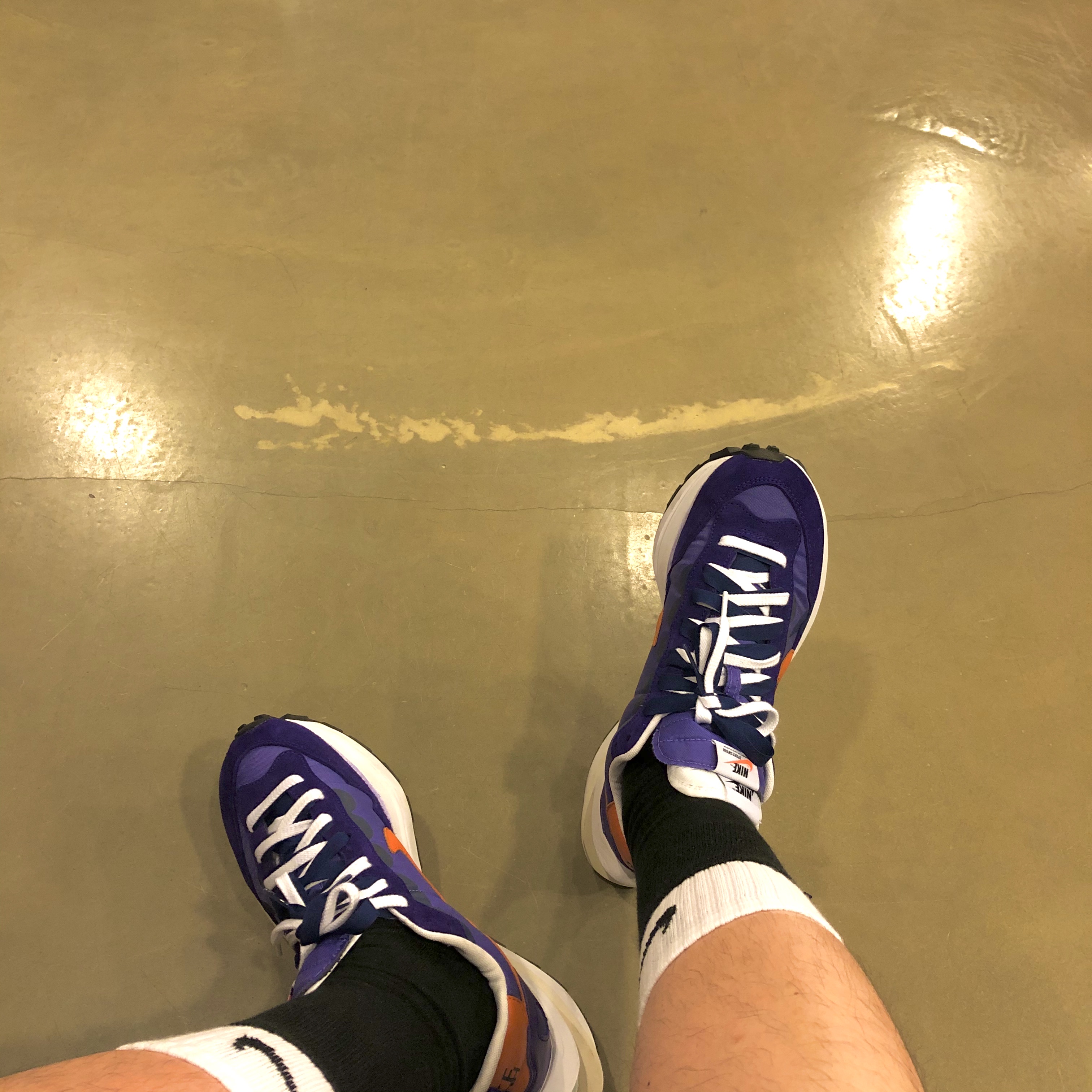 Nike x Sacai VaporWaffle Dark Iris 착용 스타일 - 1