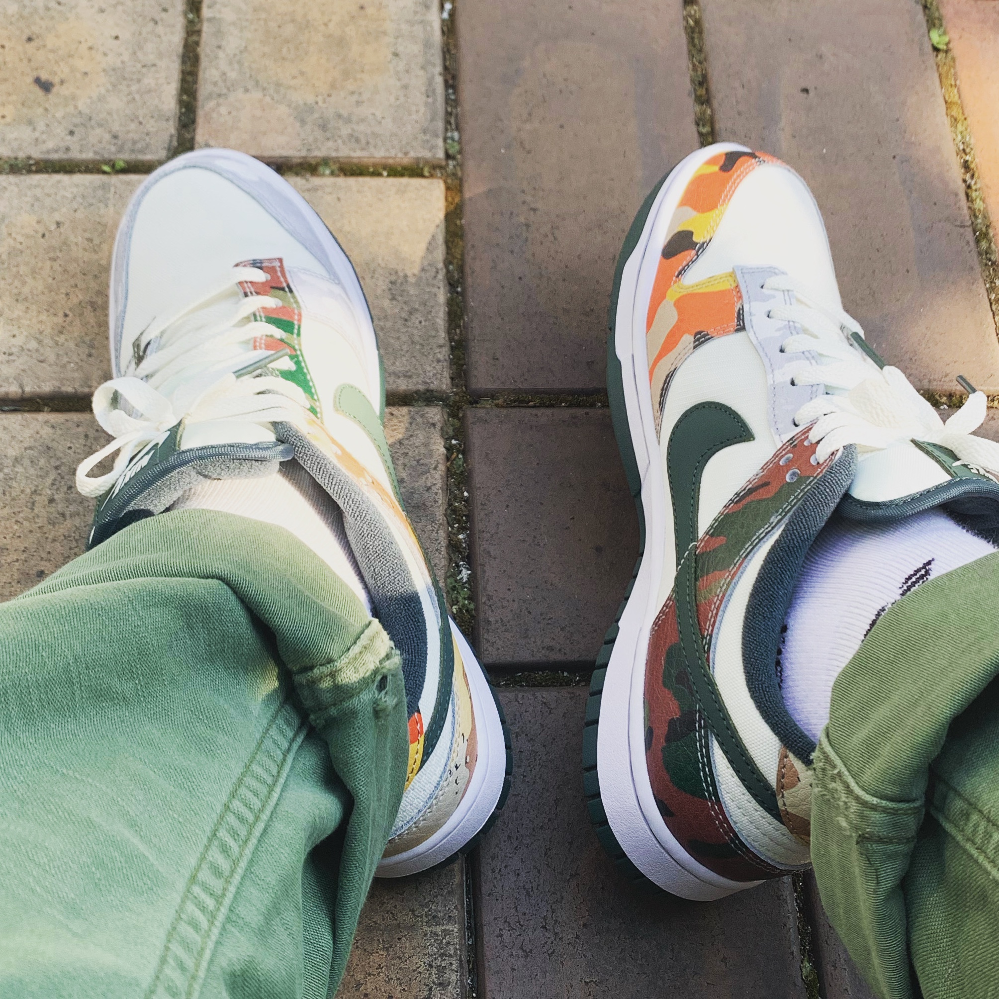 Nike Dunk Low SE Sail Multi Camo 착용 스타일