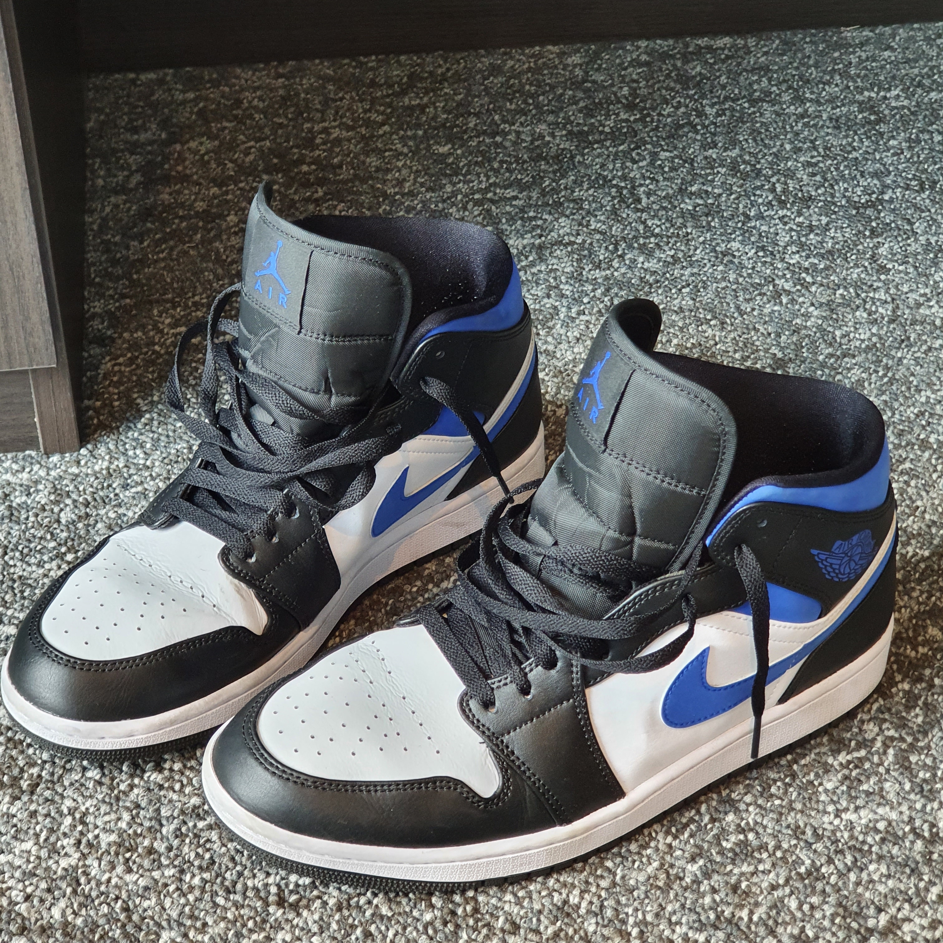 Jordan 1 Mid Racer Blue, (PS) Jordan 1 Low Alt White Violet Shock 착용 스타일 - 1