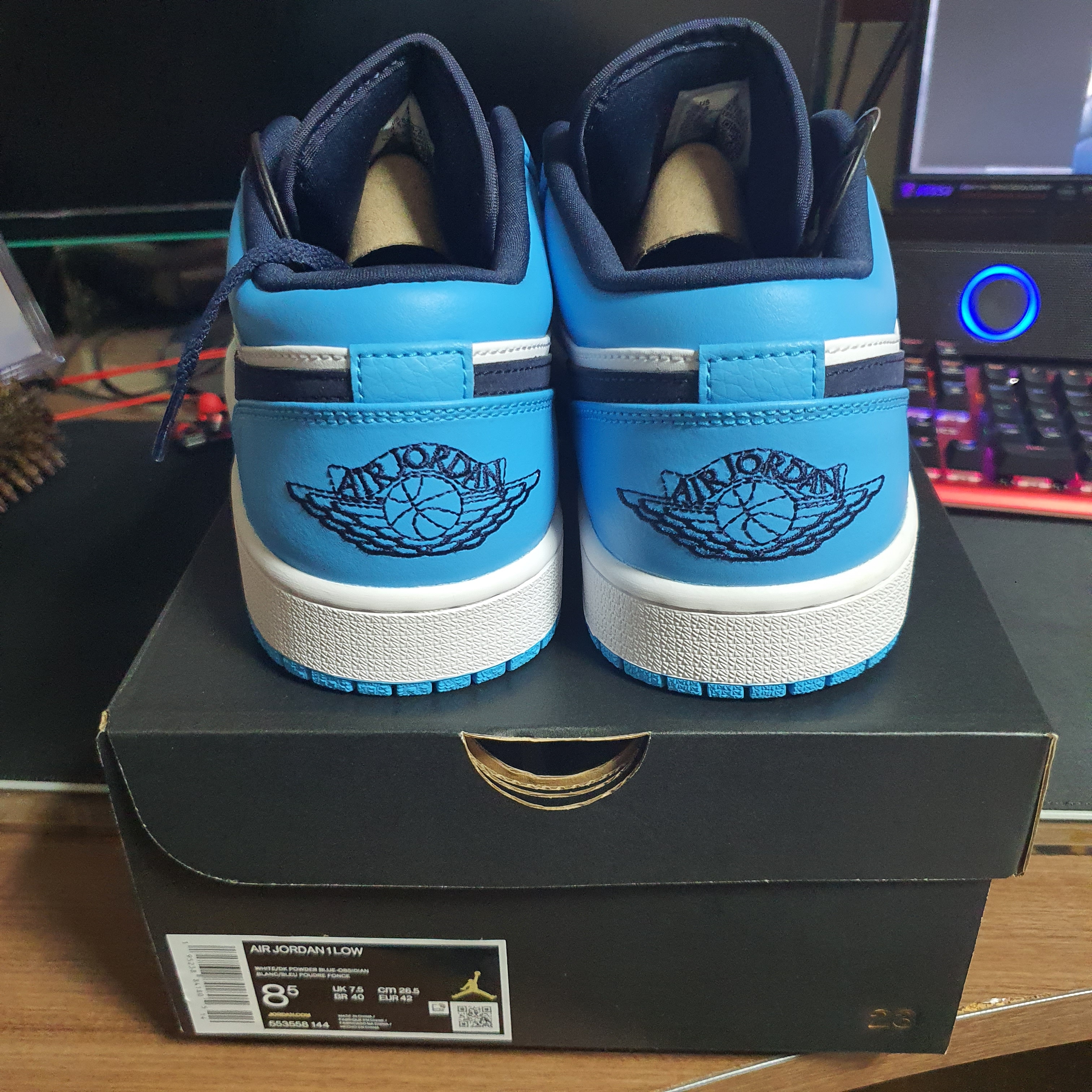 Jordan 1 Low Dark Powder Blue 착용 스타일 - 4