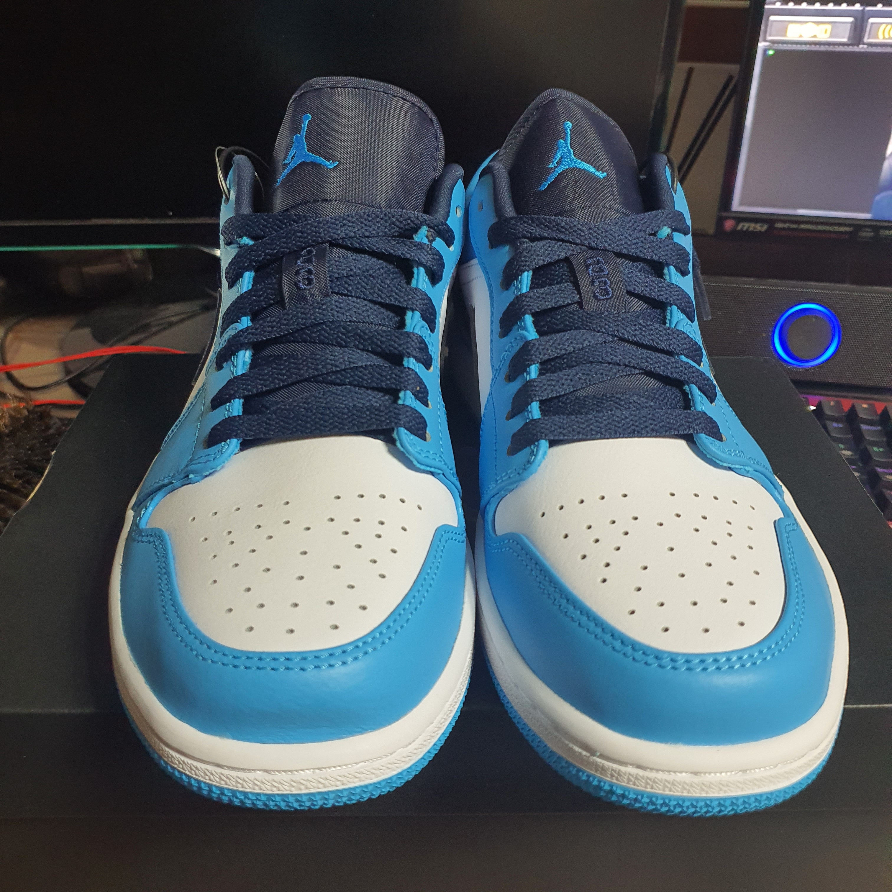Jordan 1 Low Dark Powder Blue 착용 스타일 - 2